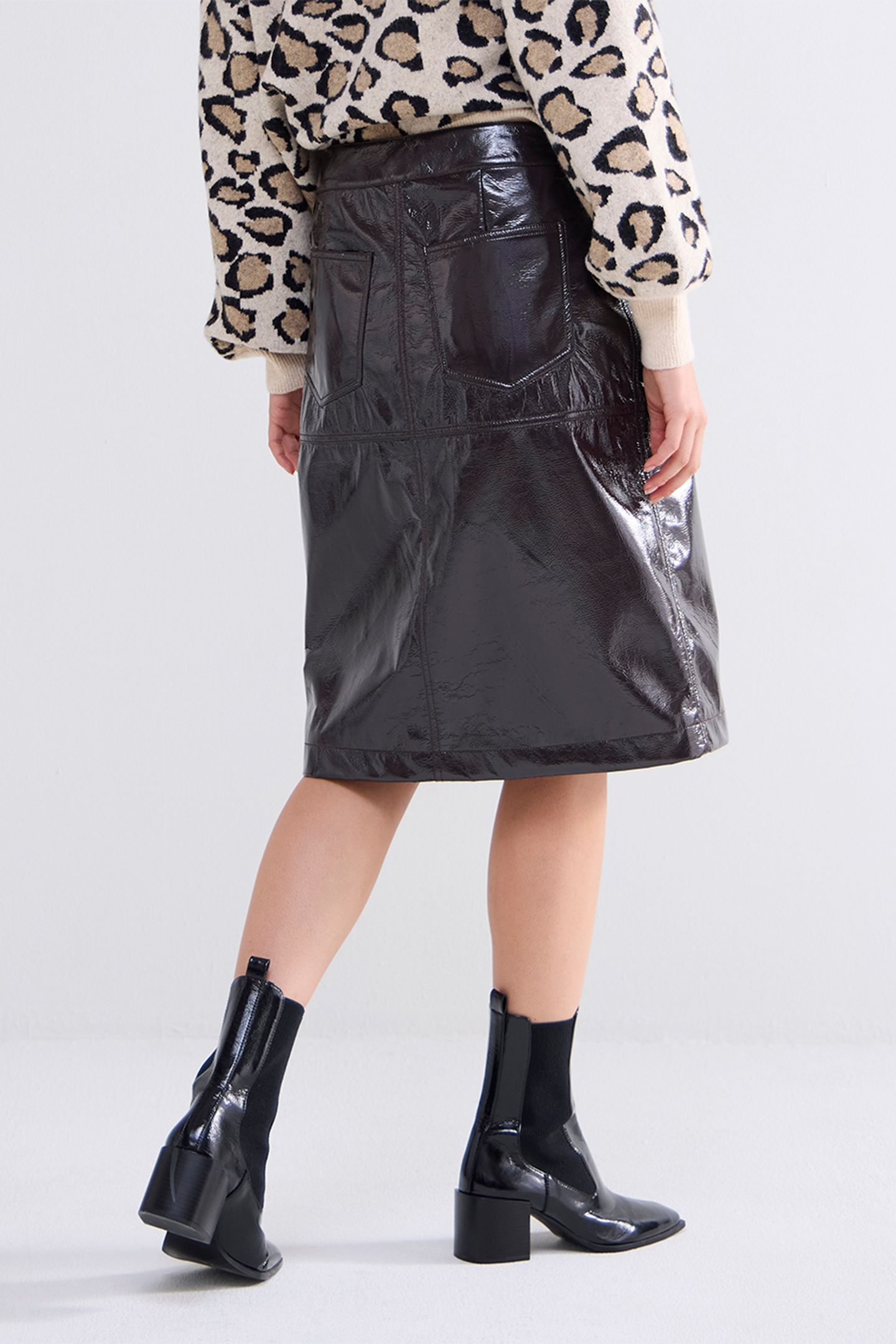 SKIRT LAQUE CHOCO 2