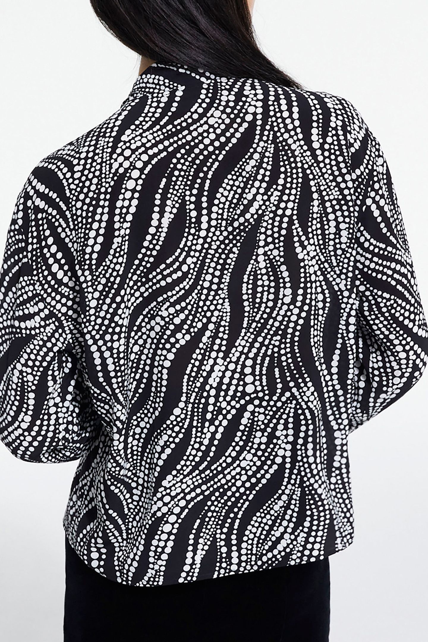TOP LAVALIERE PEARLS BLACK WHITE 5