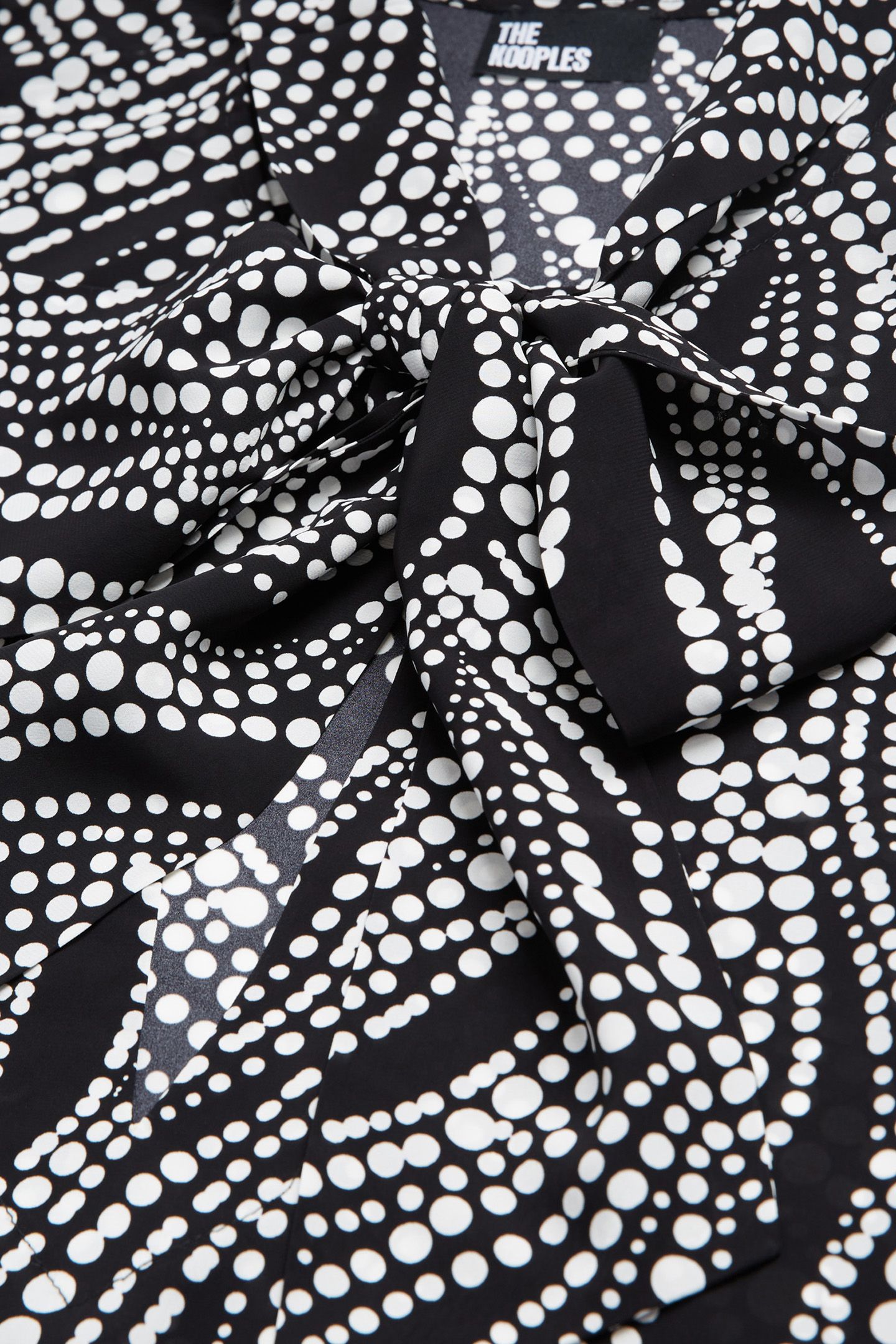 TOP LAVALIERE PEARLS BLACK WHITE 7