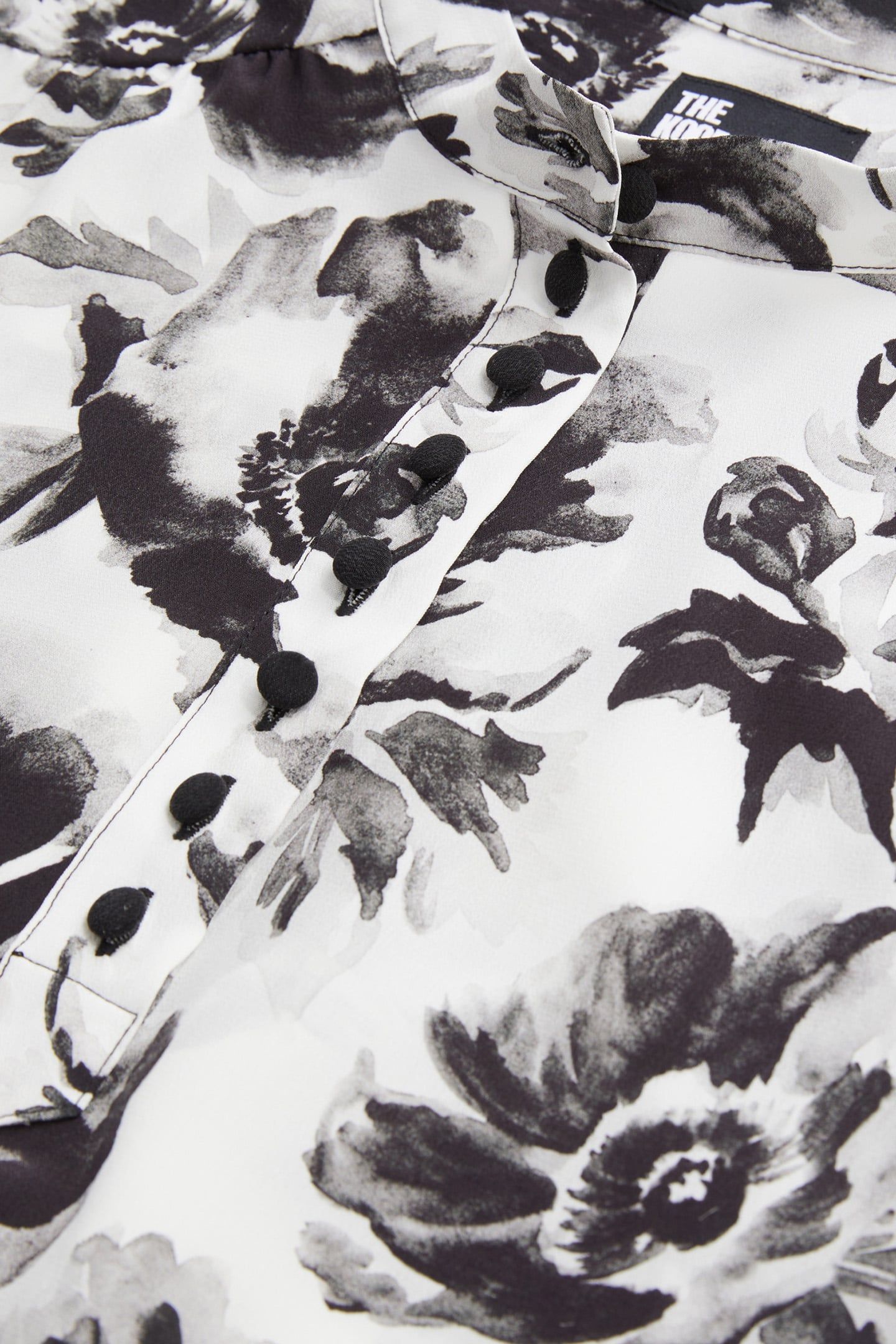 TOP AMPLE ML ENCOLURE V BLACK WHITE 5