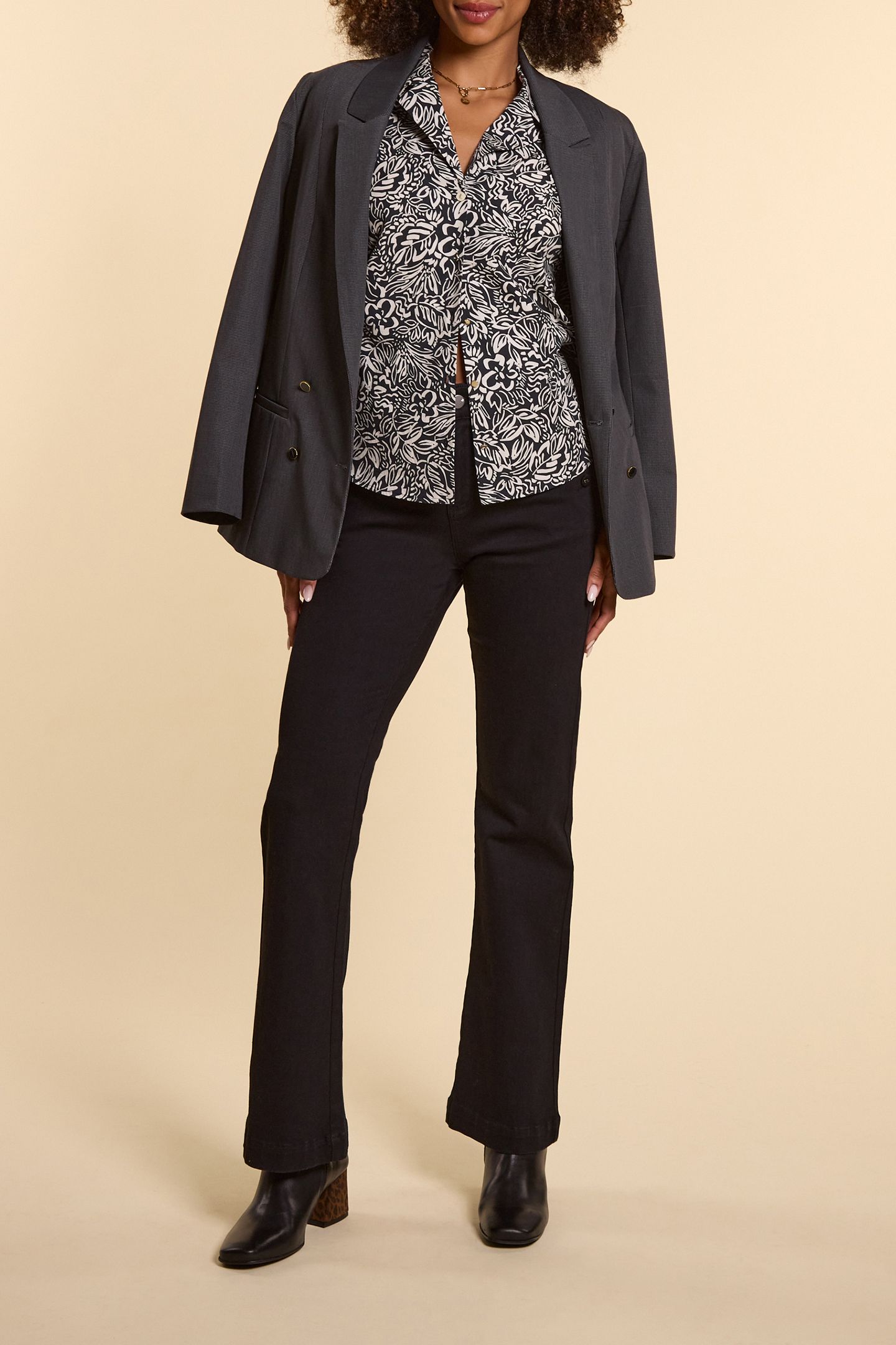 BLACK SHIRT WITH GRAPHIC FLORAL PRINT 6