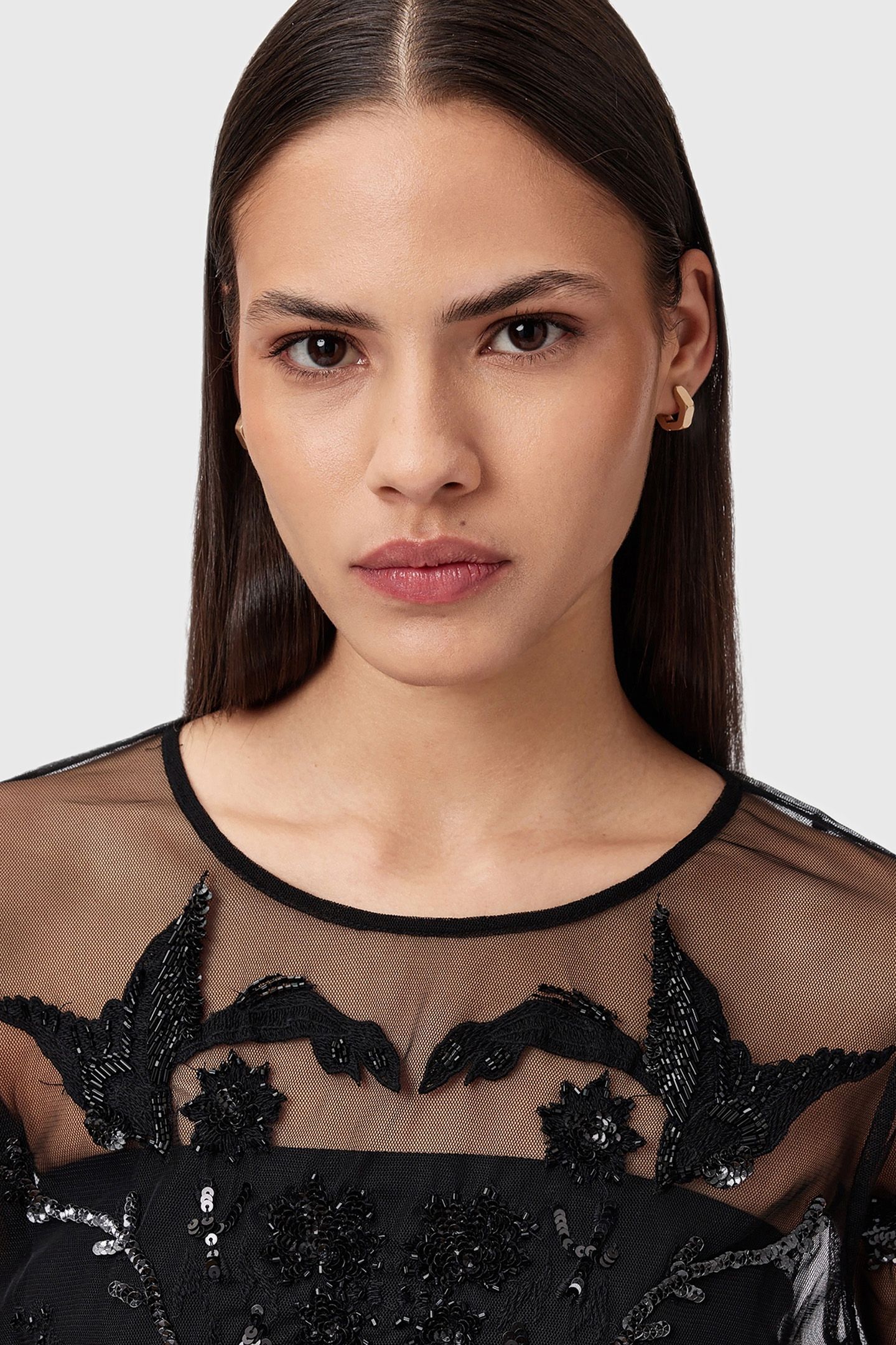 GRETA EMB TOP BLACK 7