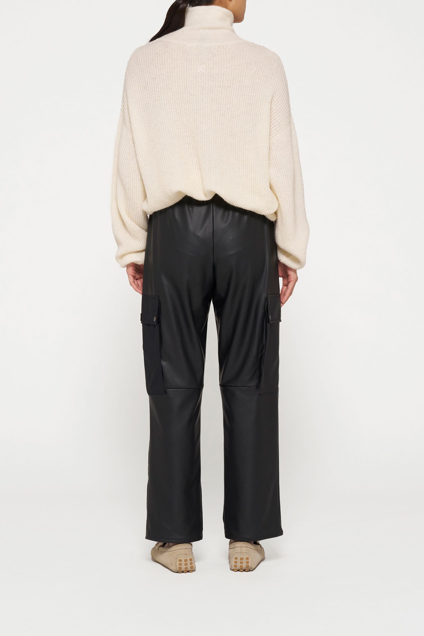 LEATHERLOOK CARGO PANTS BLACK 3
