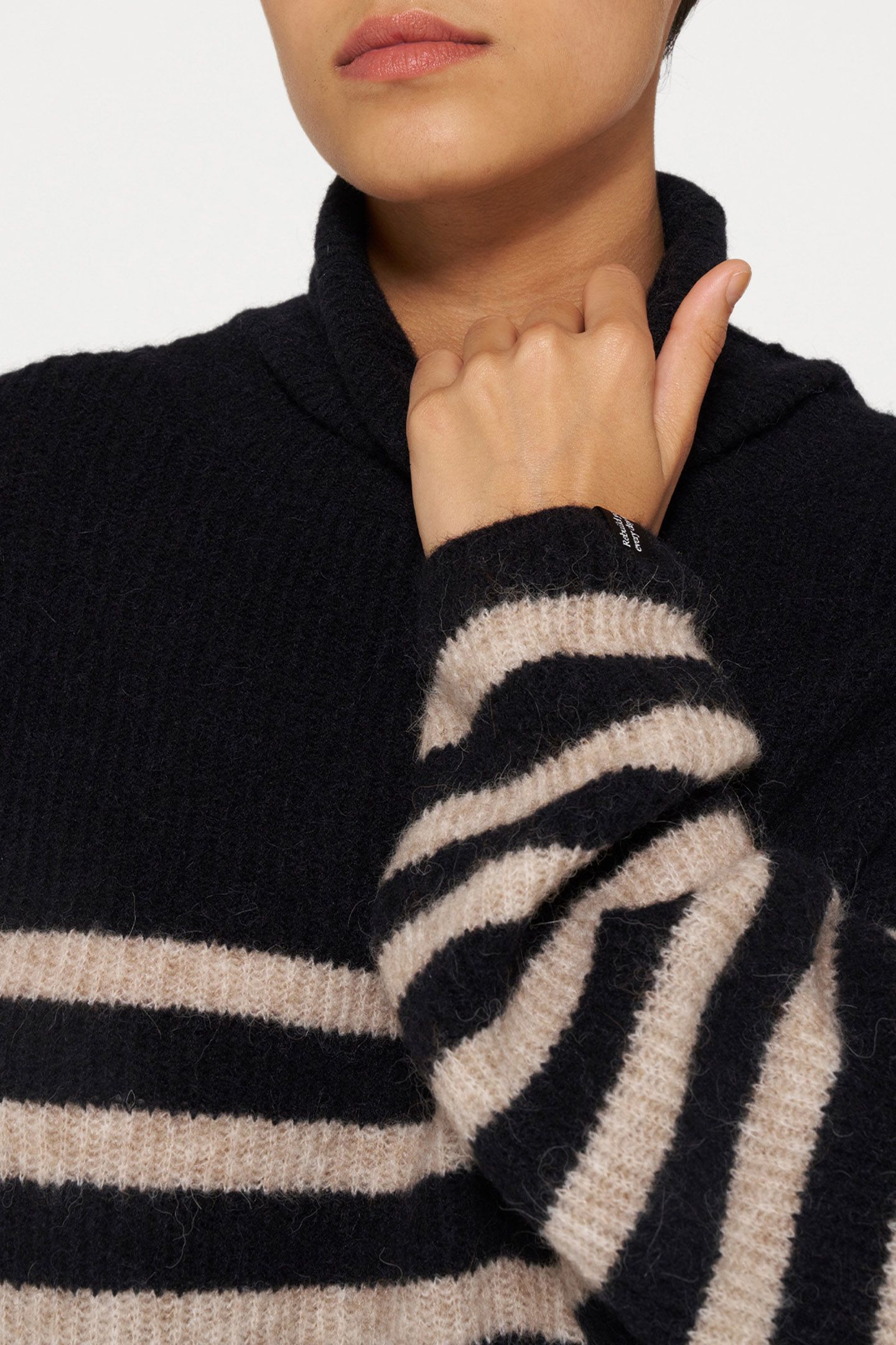 COLL SWEATER KNIT STRIPES BLACK/LIGHT LATTE 6