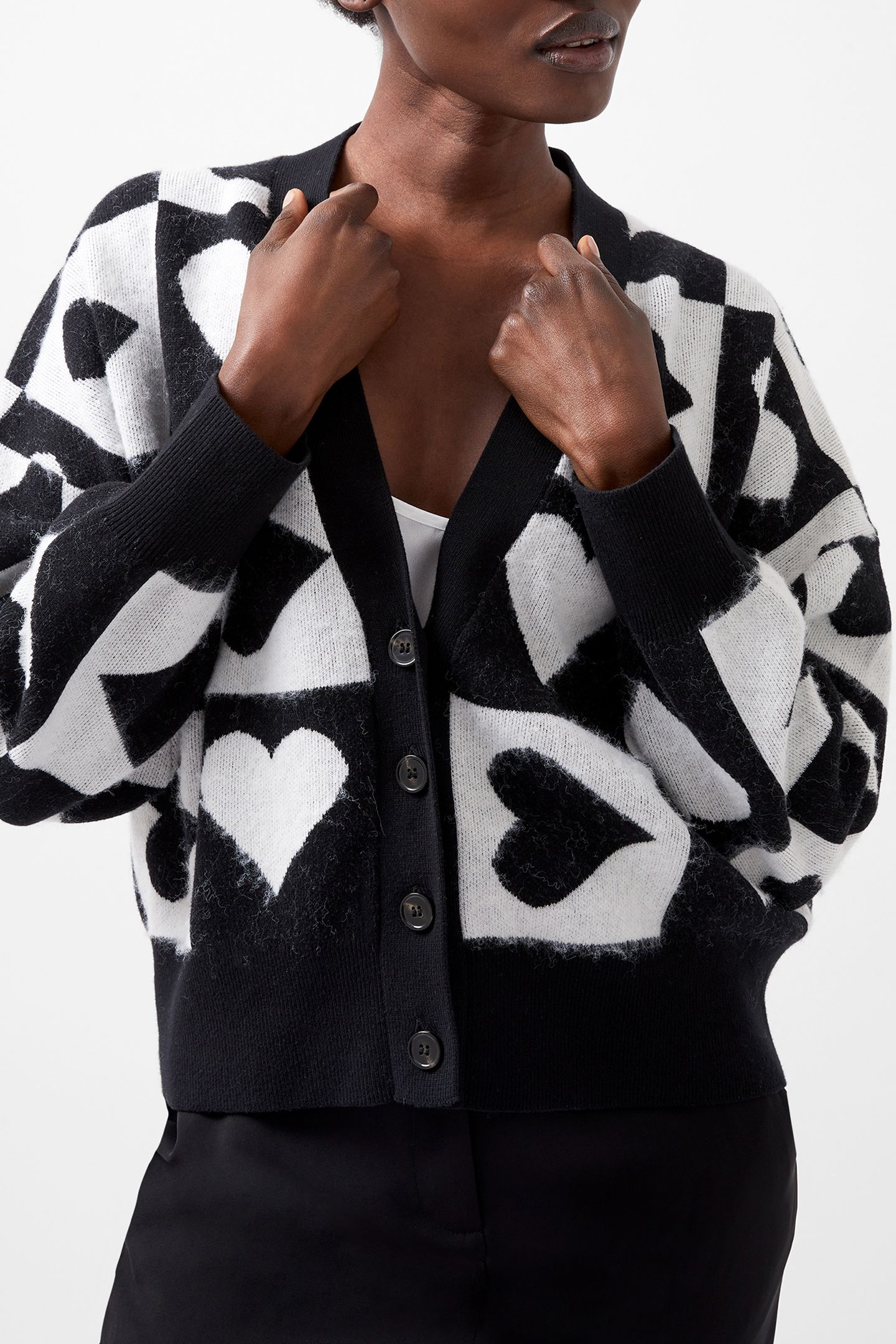 JULIANNA HEART CARDIGAN BLACKOUT/WINTERWHITE 3