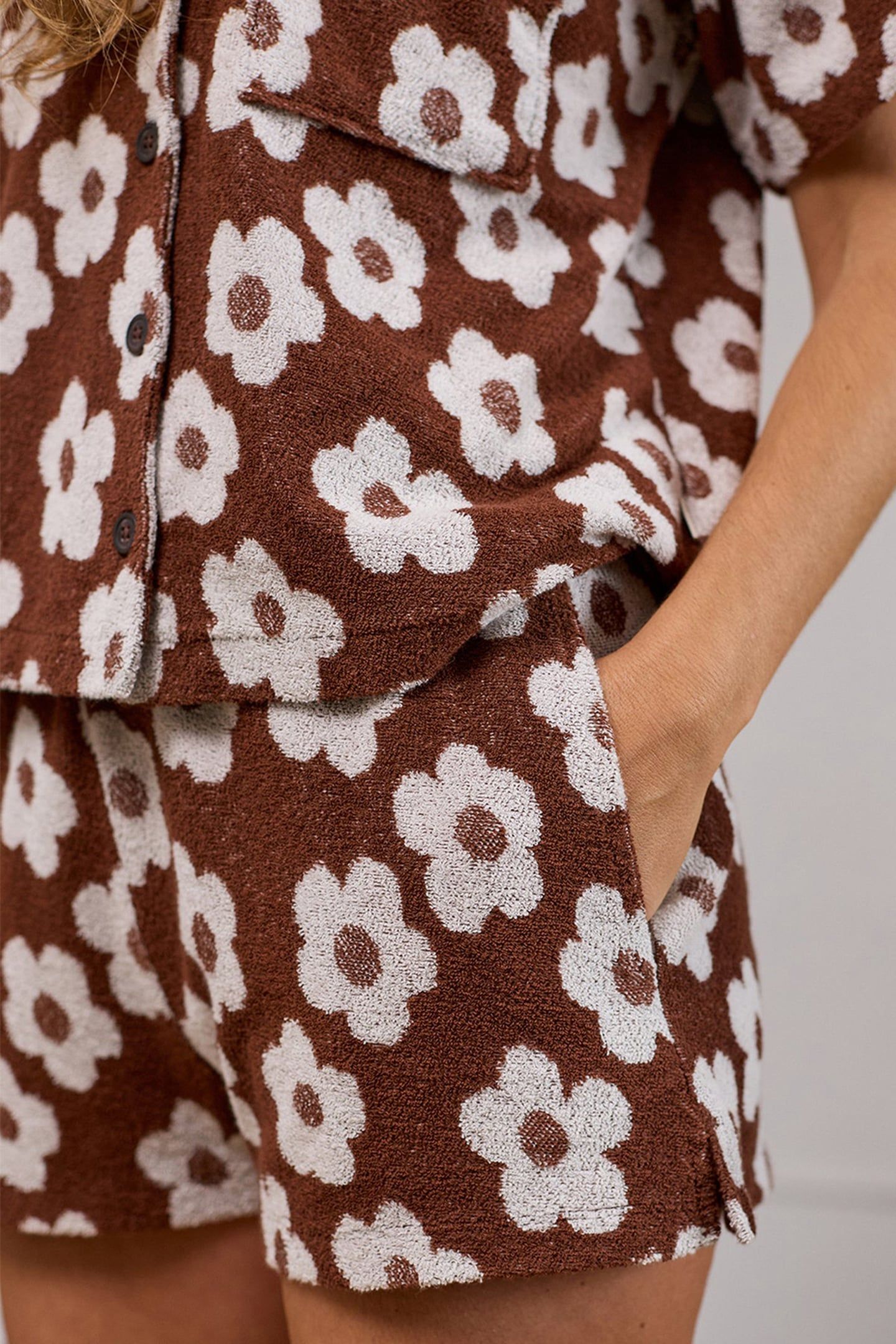 PENNATA SHIRTS CHOCOLATE DAISIES 5