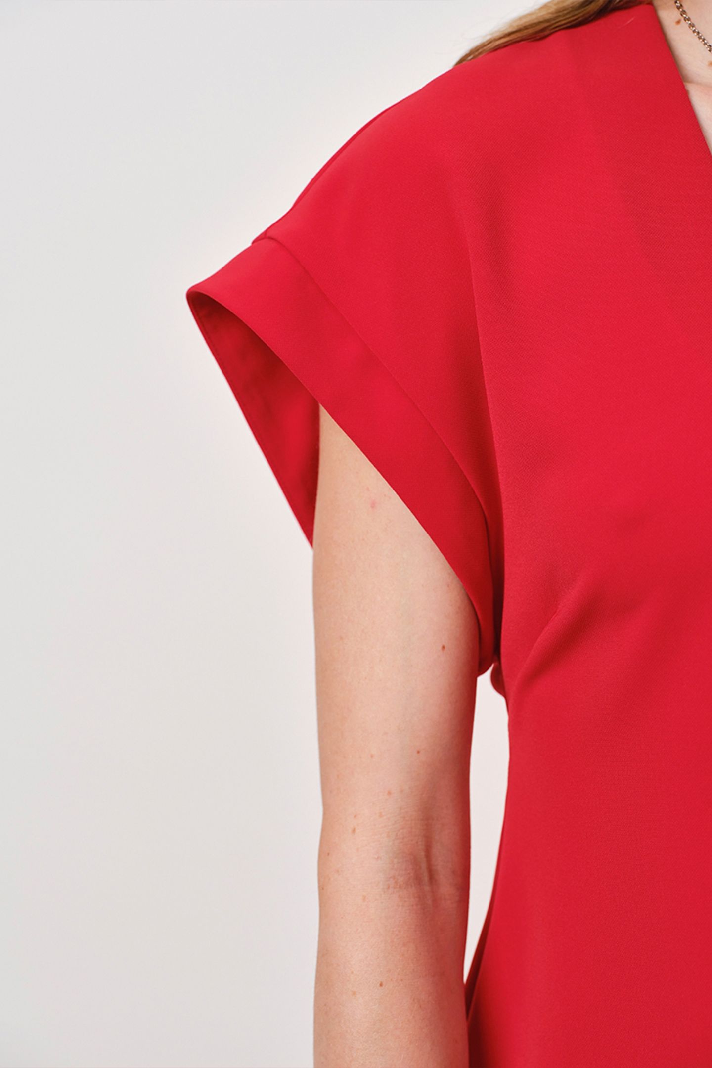 HENNE DETAILED SLIT TOP BRIGHT RED 5