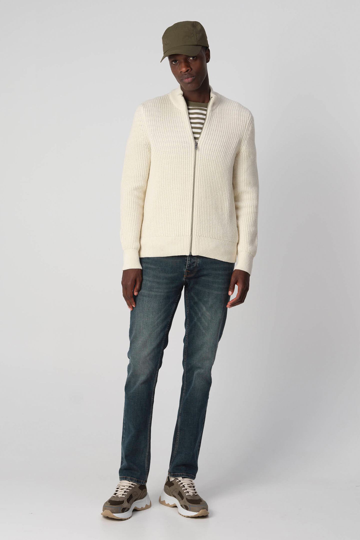 J.C. RAGS REAGAN VEST BLEACHED SAND 3