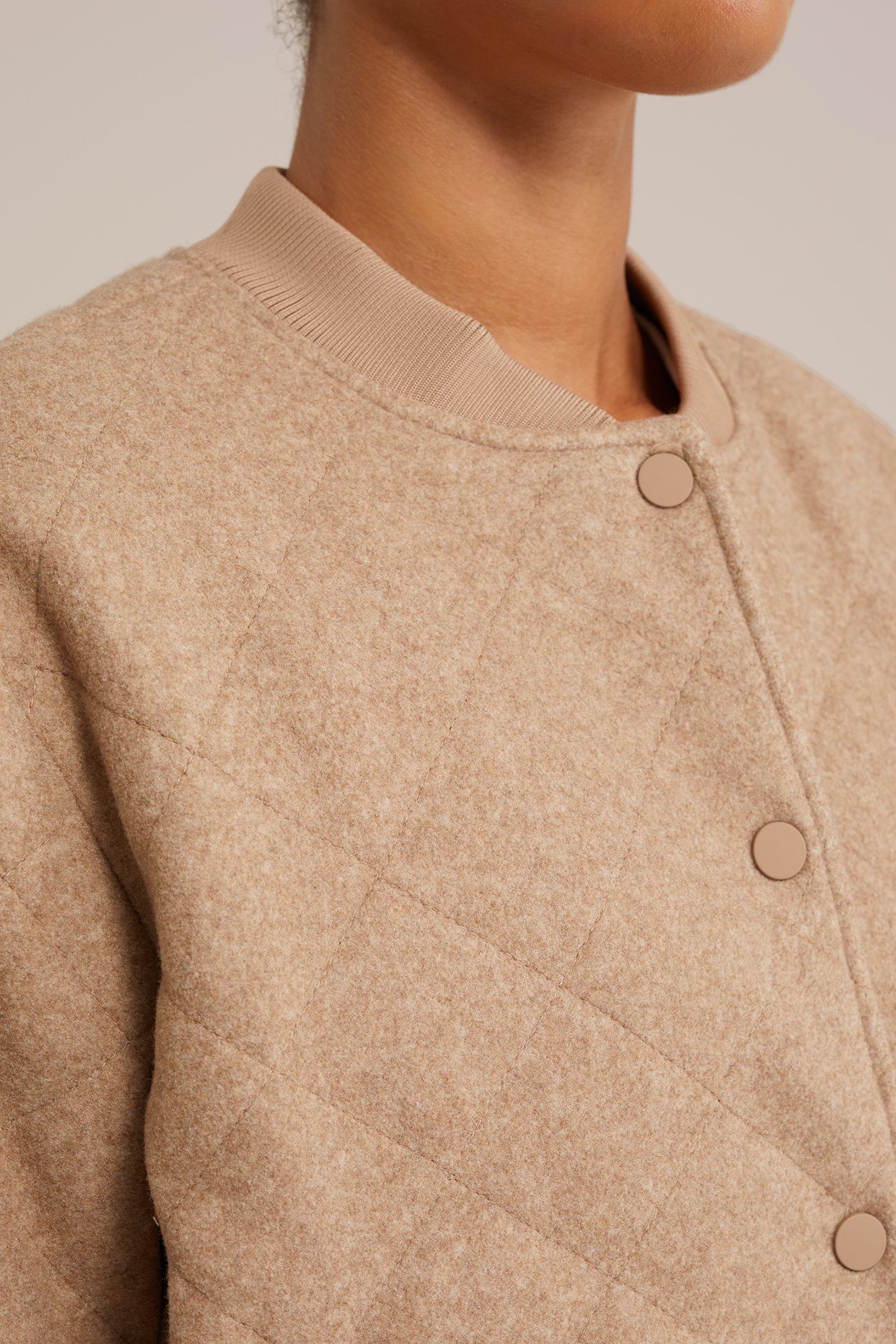 BOMBER BEIGE 6