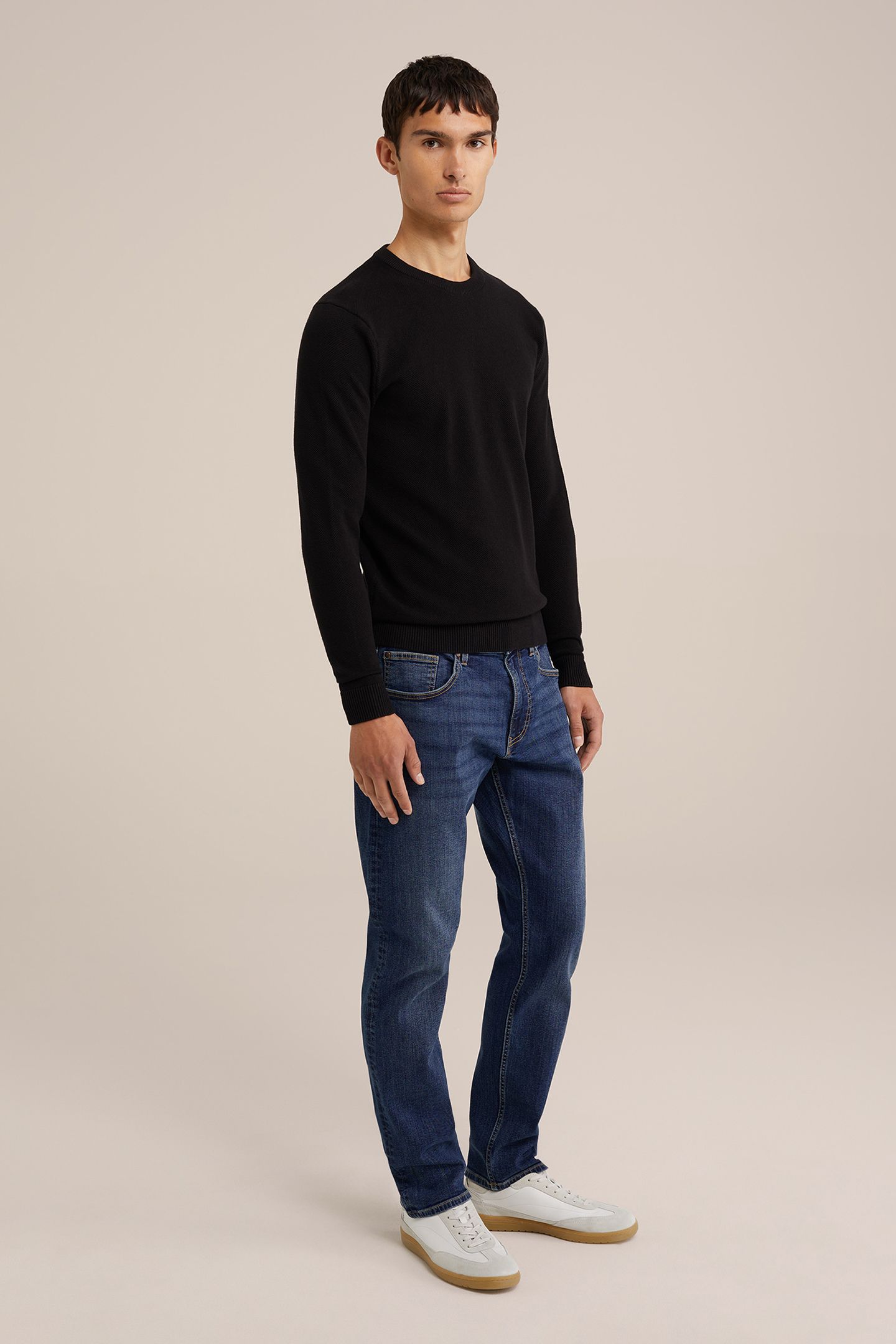 PULLOVER BLACK 3