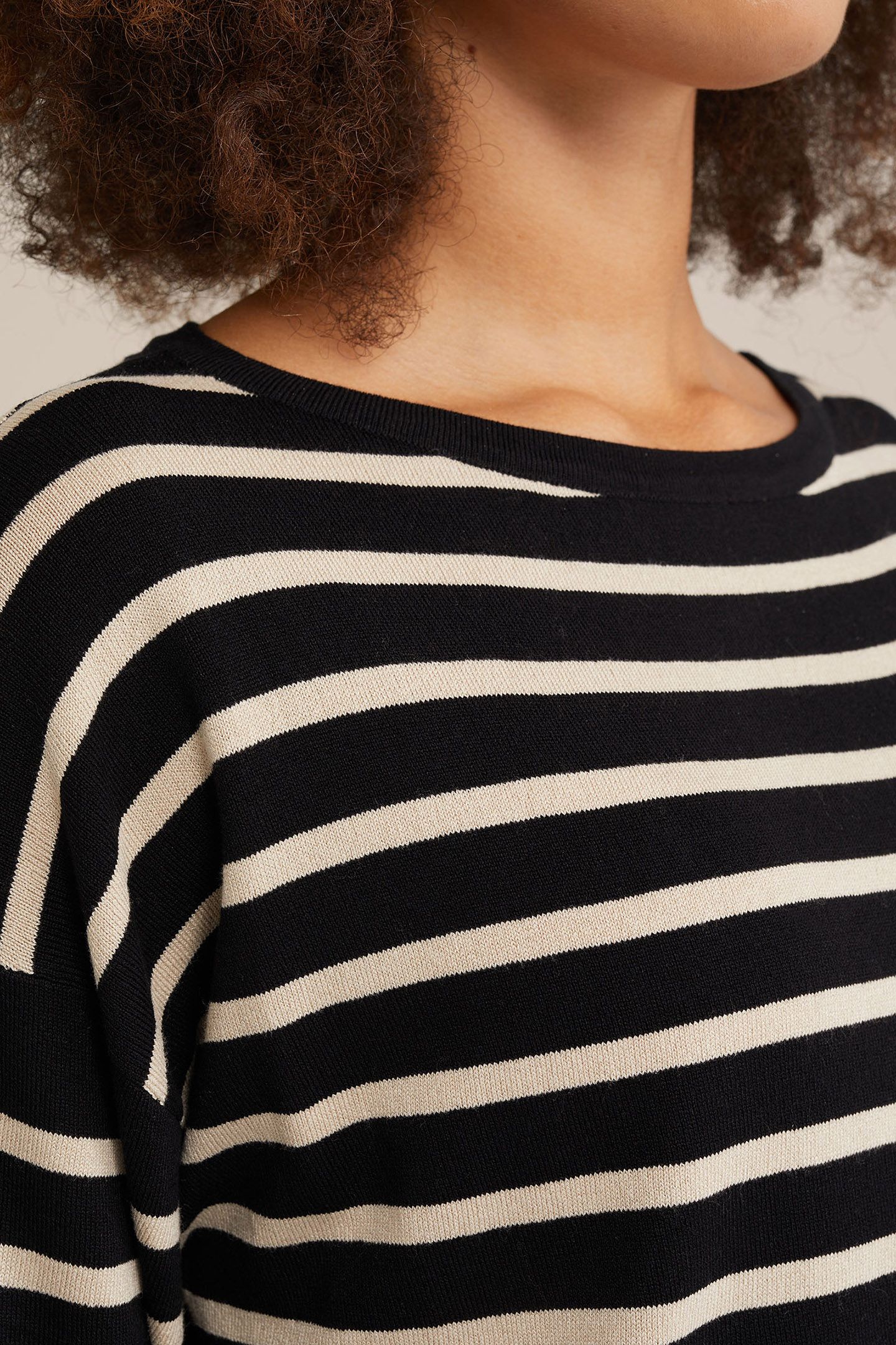 KNITTED PULLOVER BLACK 6