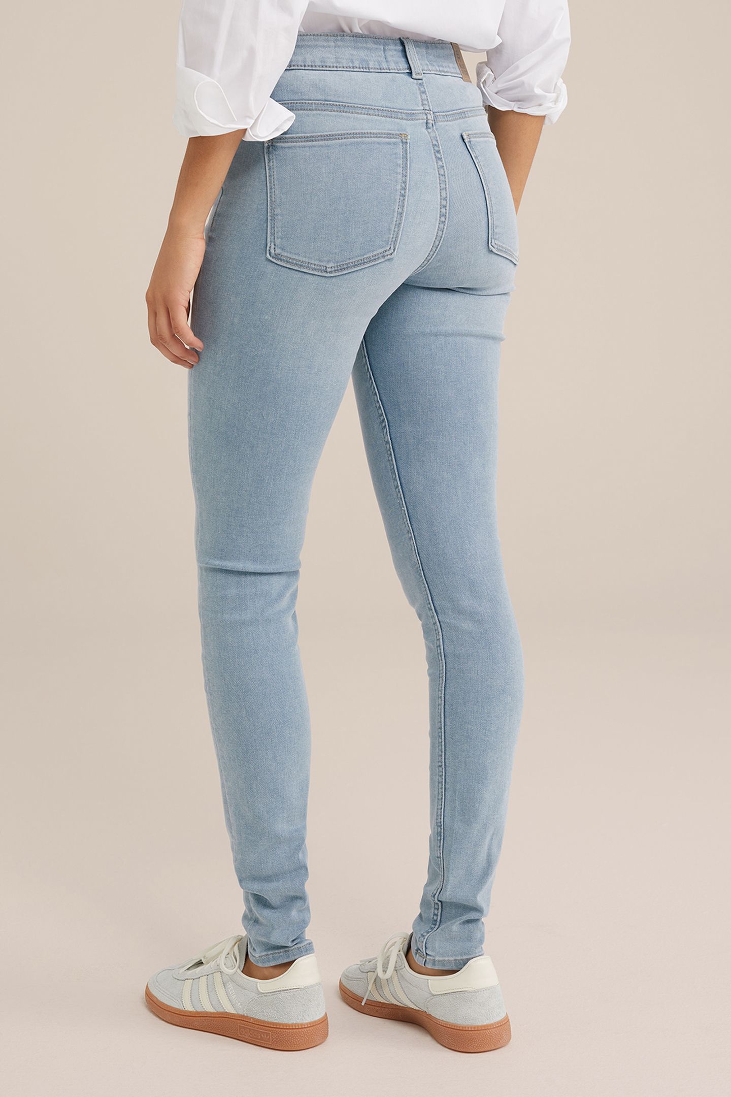 5-POCKET MID WAIST LIGHT BLUE 2