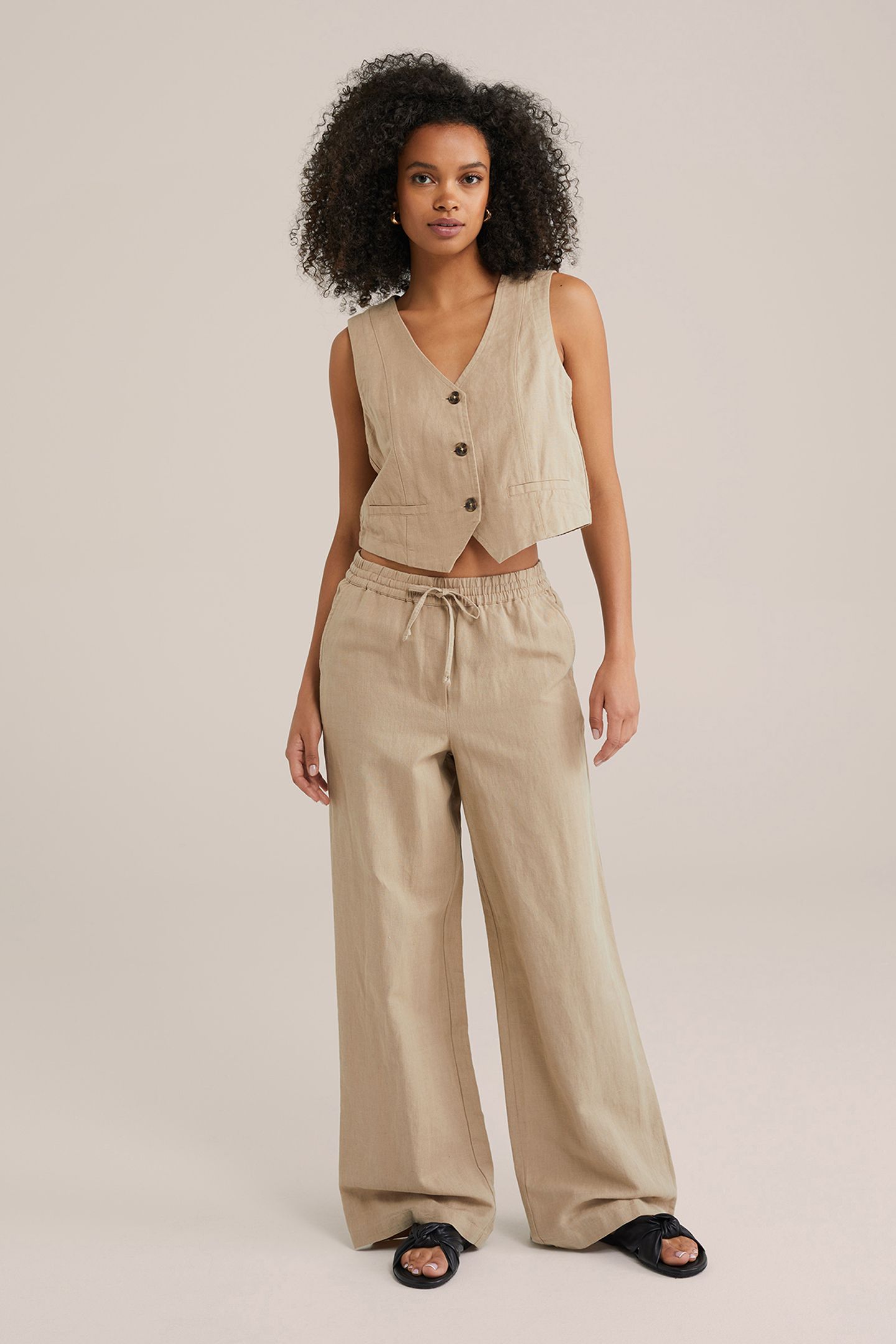 WAISTCOAT BEIGE 3