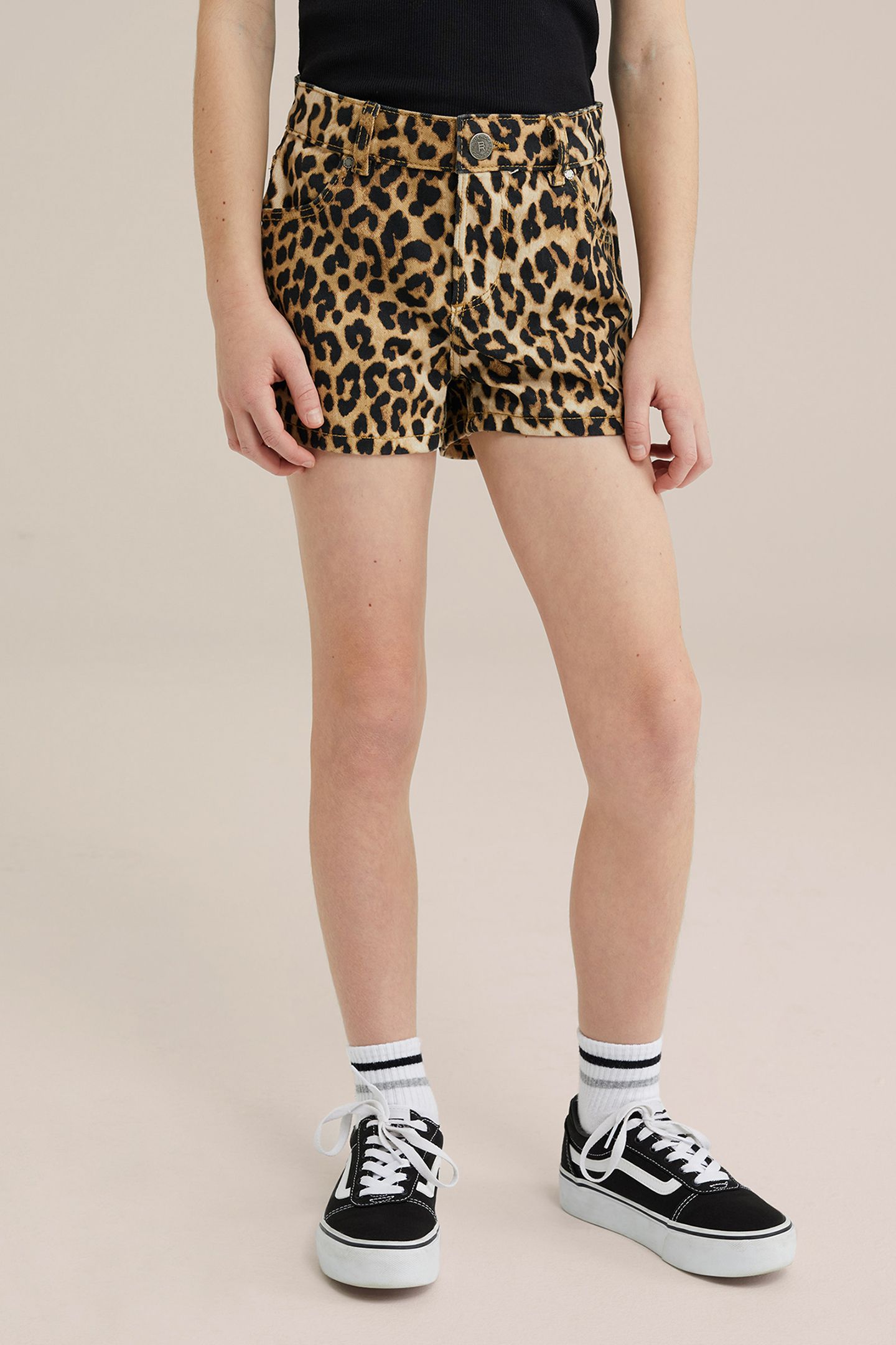 SHORT YELLOW 1