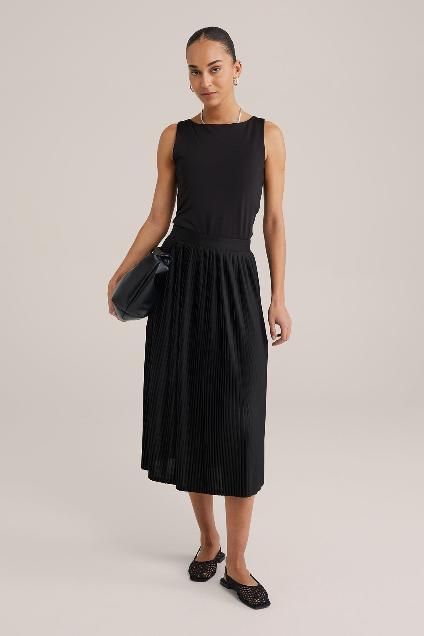 SKIRT MEDIUM LENGTH BLACK 3
