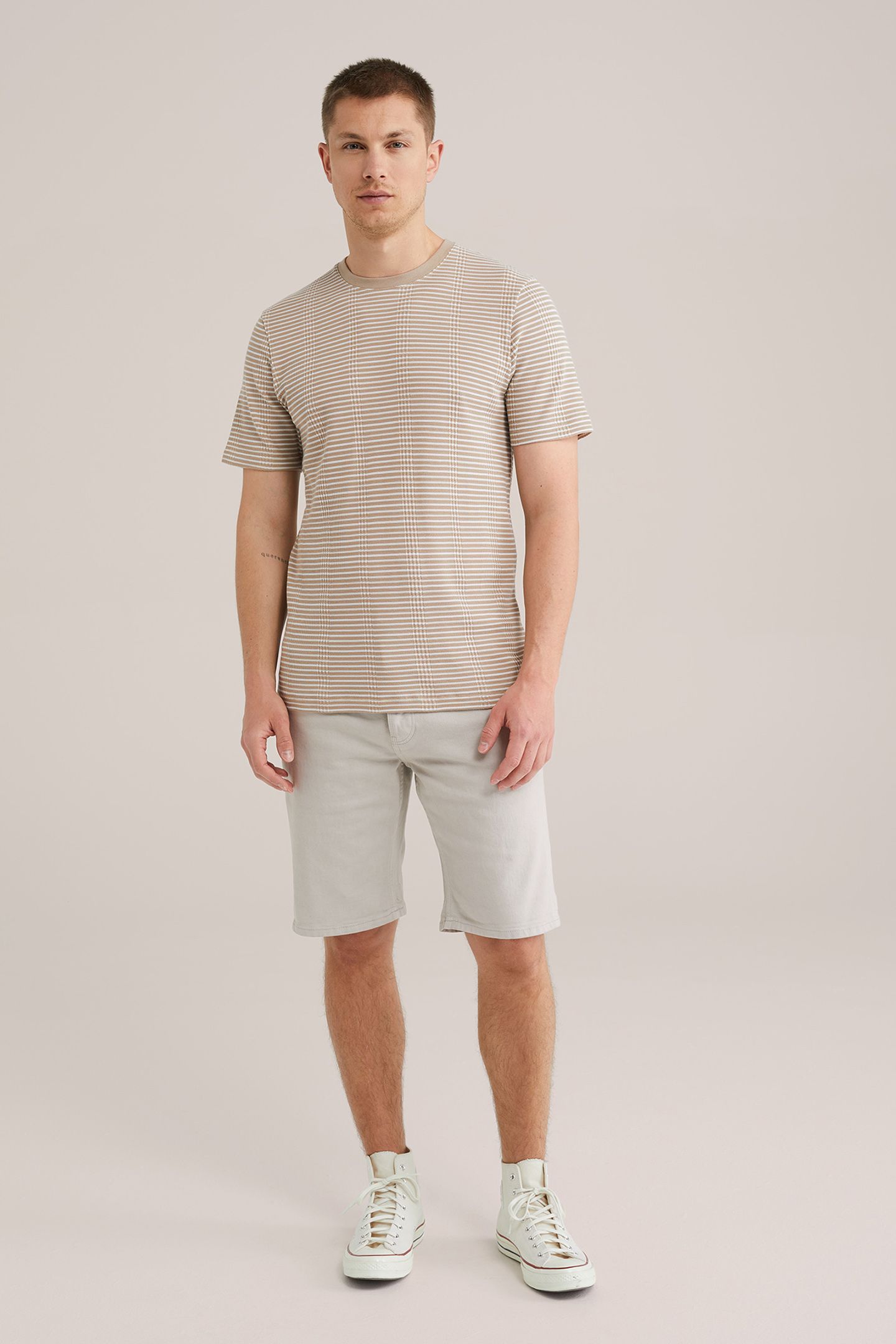 SHORT LIGHT GREY 3