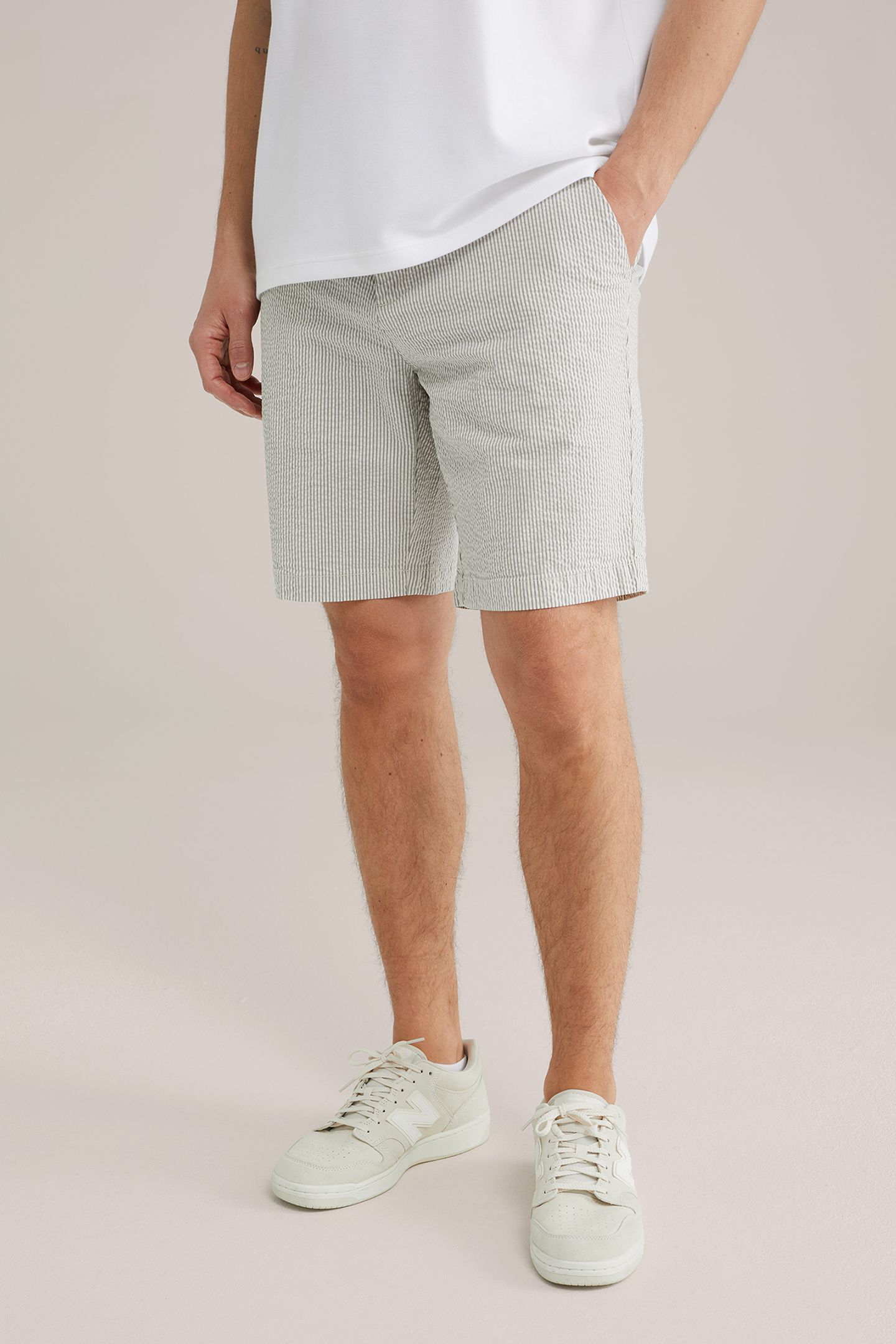 SHORT GREY 1