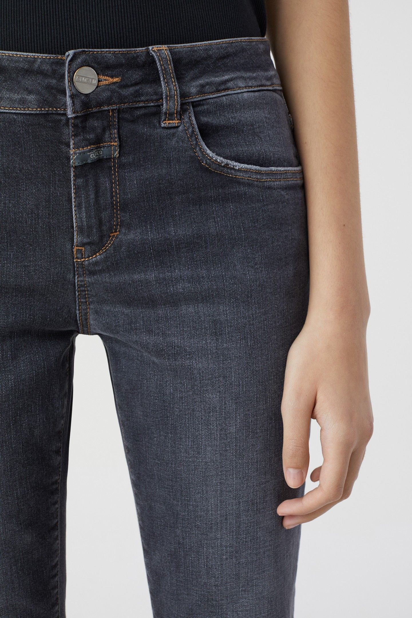 BAKER JEANS DARK GREY 7