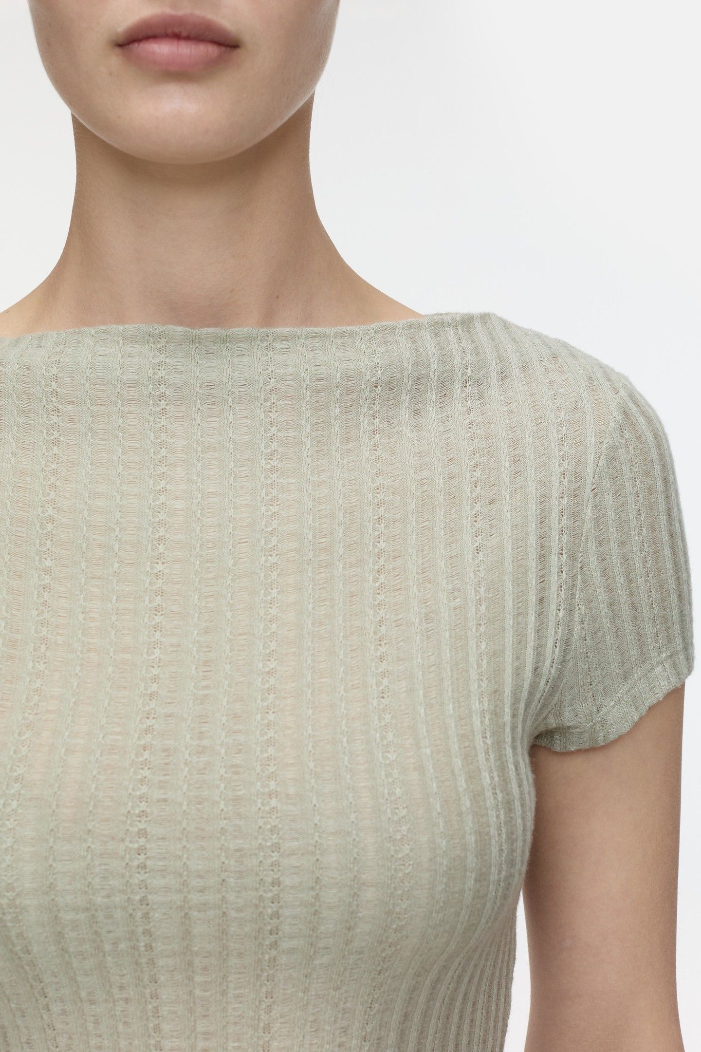 STRAIGHT NECK T-SHIRT T-SHIRTS PASTEL OLIVE 5