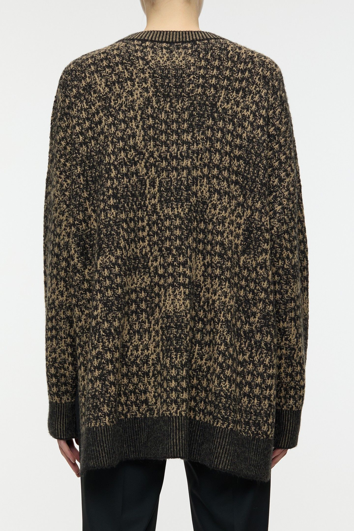 CREW NECK LONG SLEEVE KNITS BISCOTTI BROWN 2