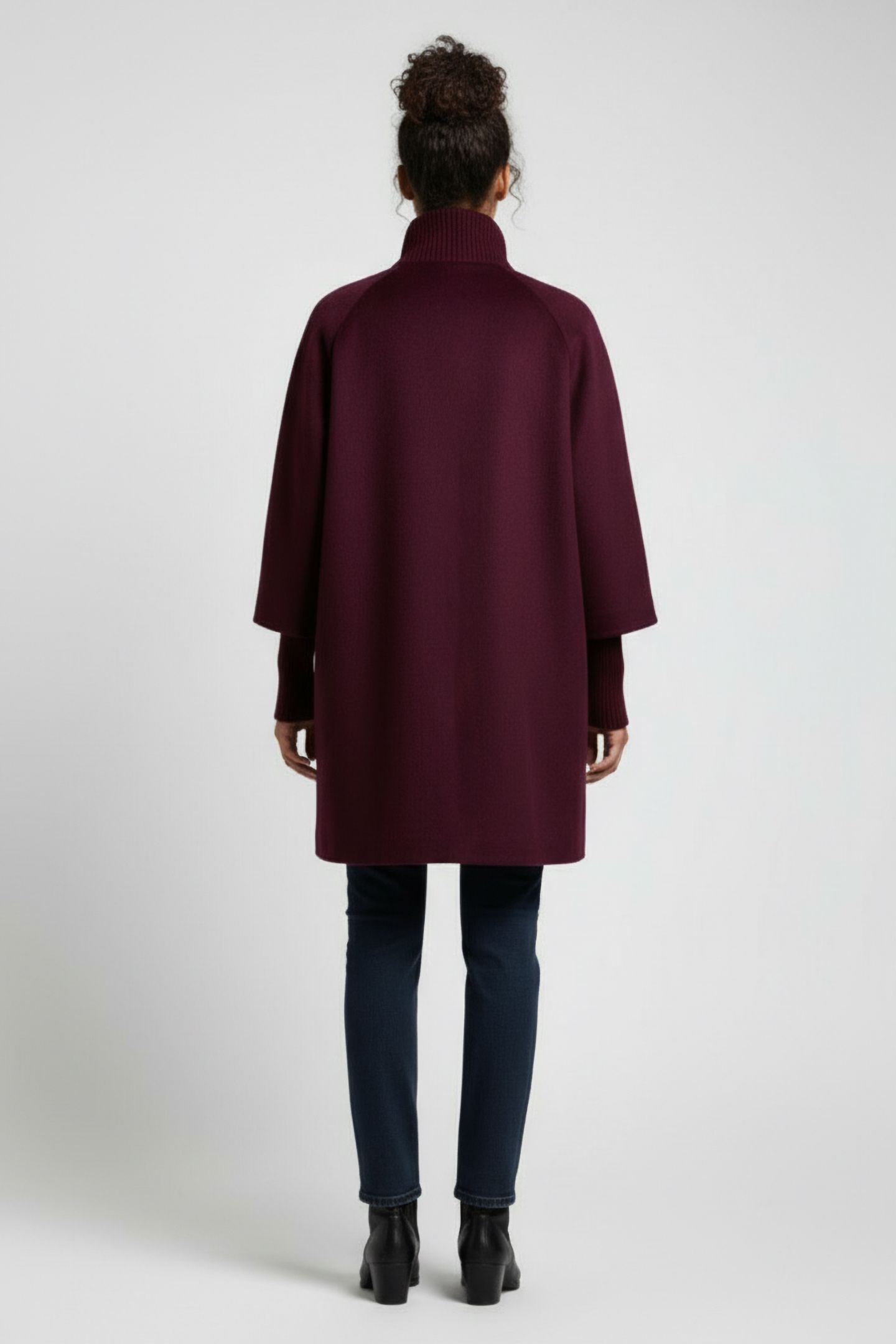 JACKEN OUTDOOR AUBERGINE 2