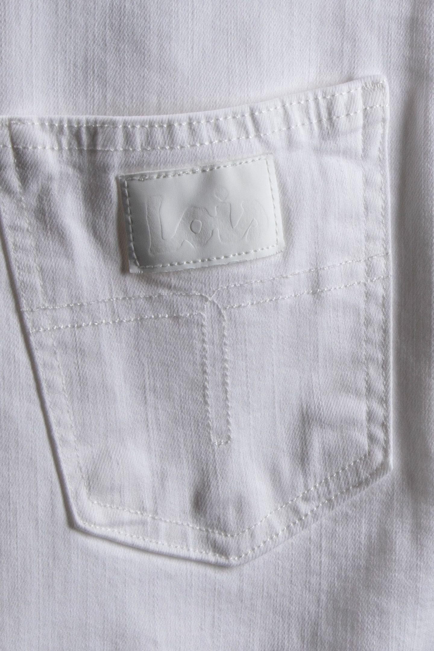 PALAS WHITE 3