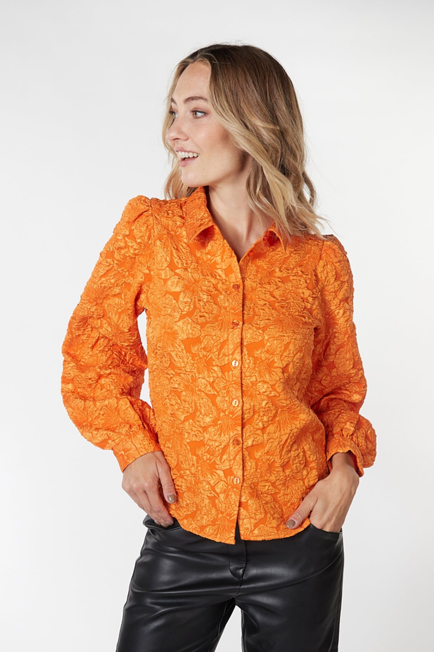 BLOUSE BASIC FLOWER JACQUARD PUMPKIN 3