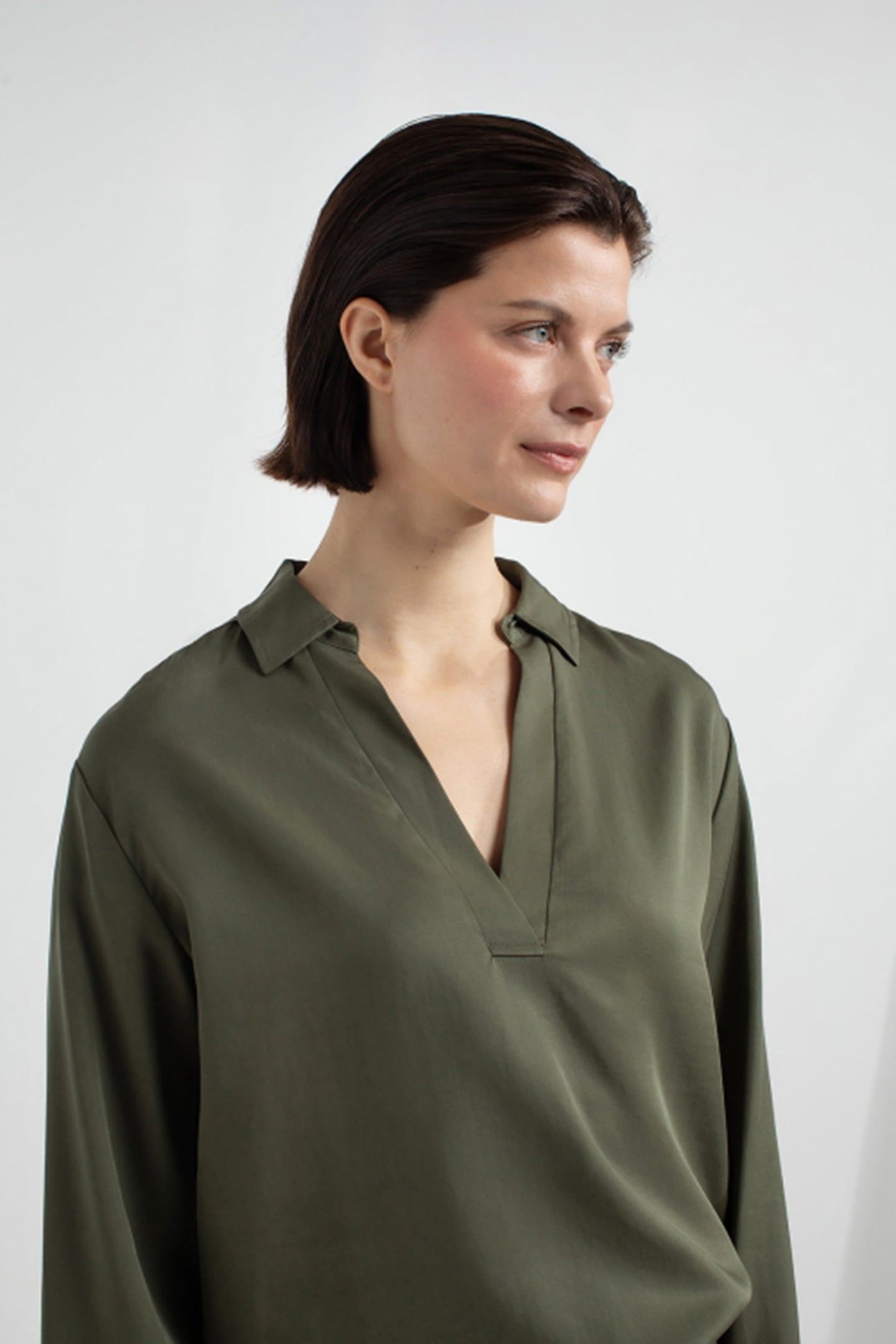 AMELIA BLOUSE PESTO 4