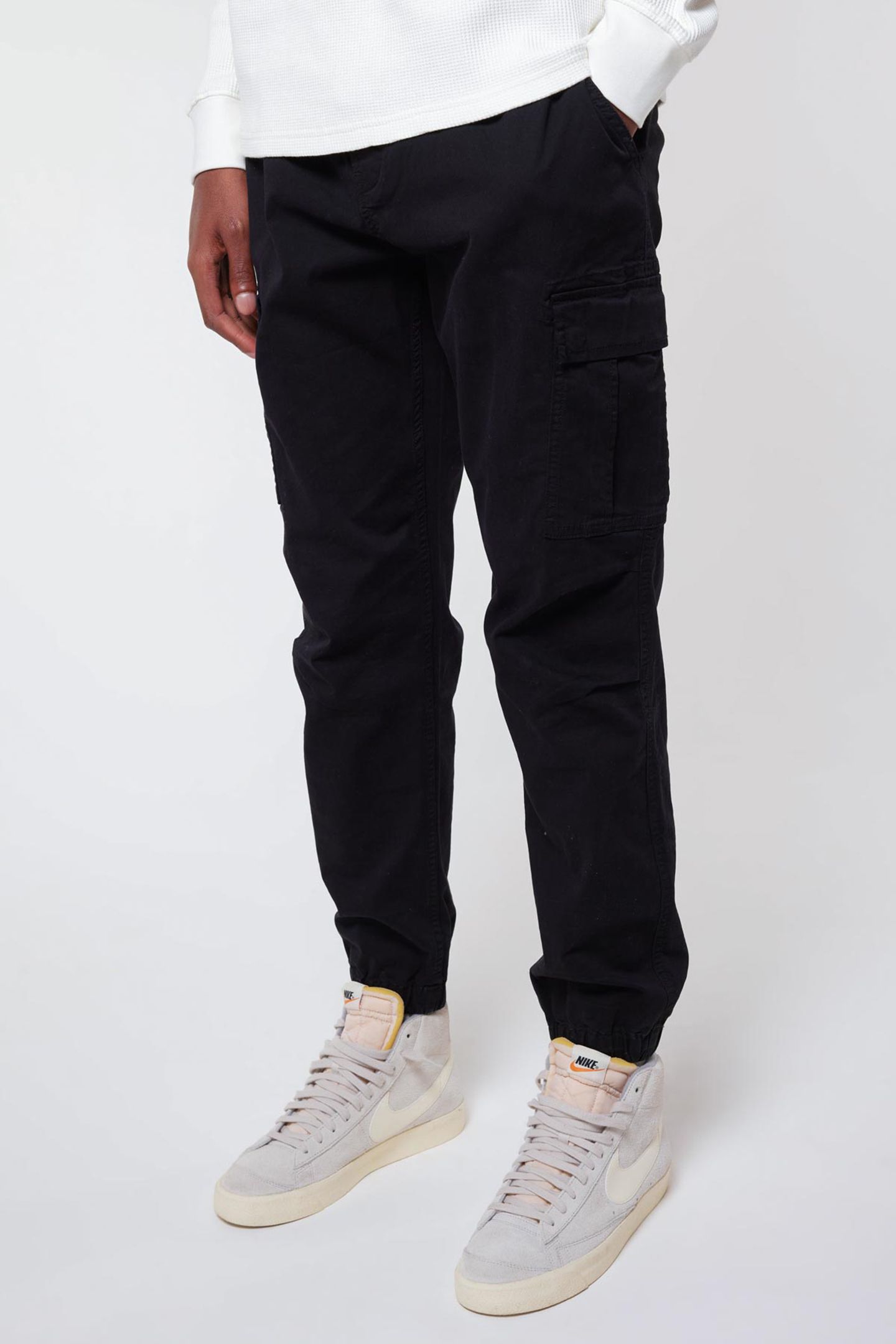 PHARRELL BLACK 1