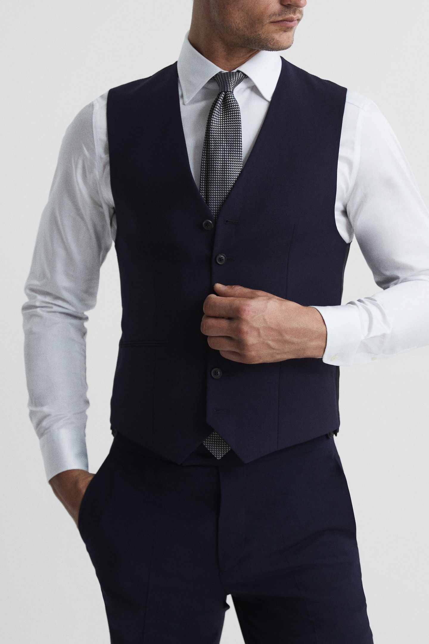 TRAVEL PLAIN WEAVE MODERN WAISTCOAT NAVY 3