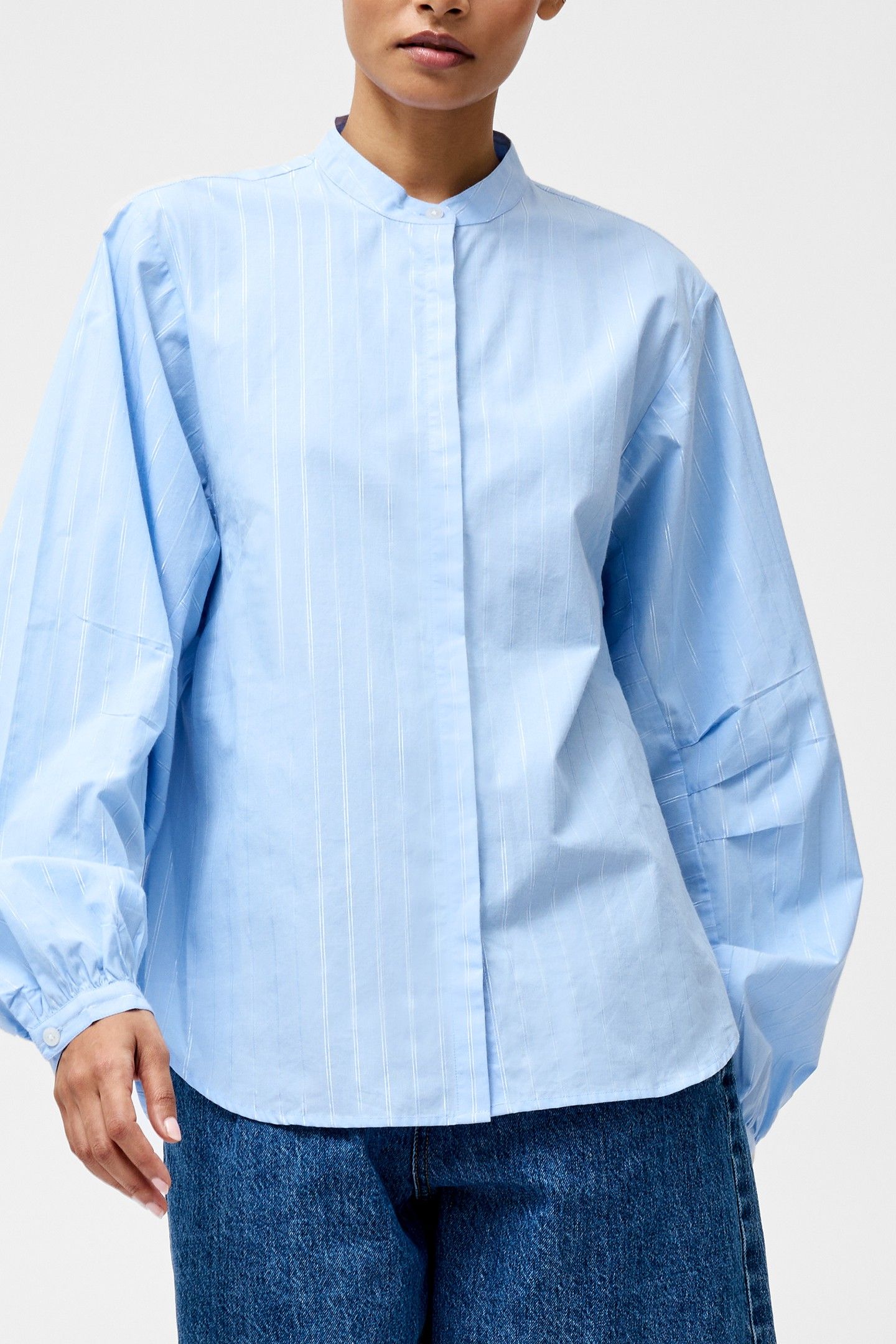 ANNESY STRIPE CUT OUT SHIRT BLUE 1