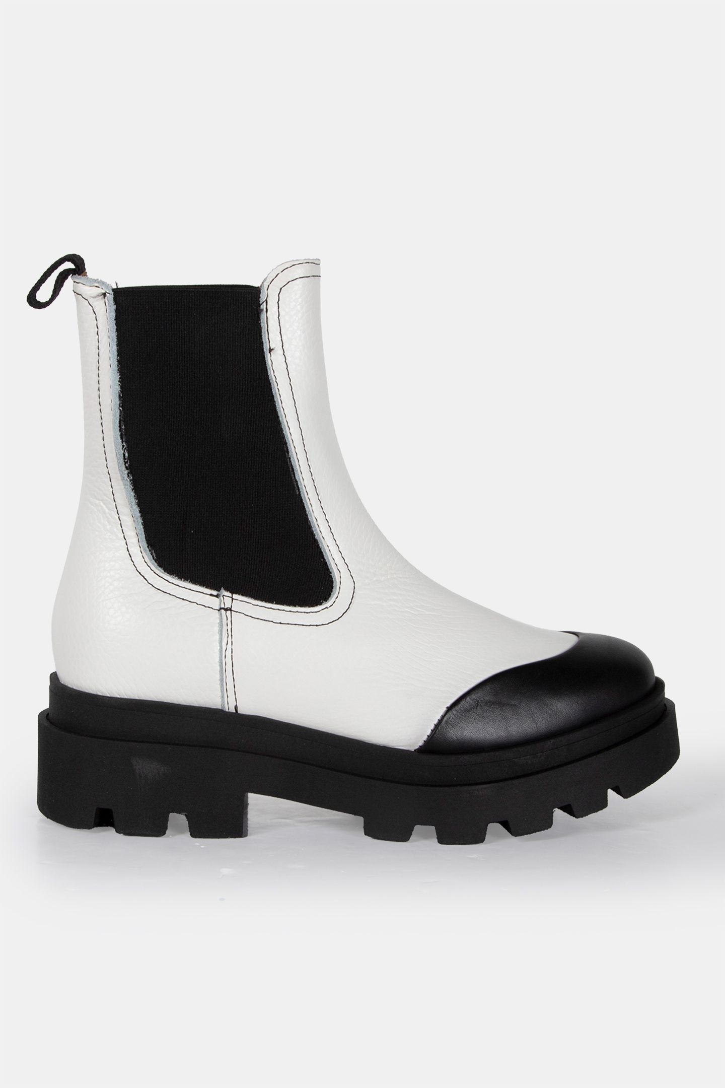 PRAAG WHITE / BLACK 1