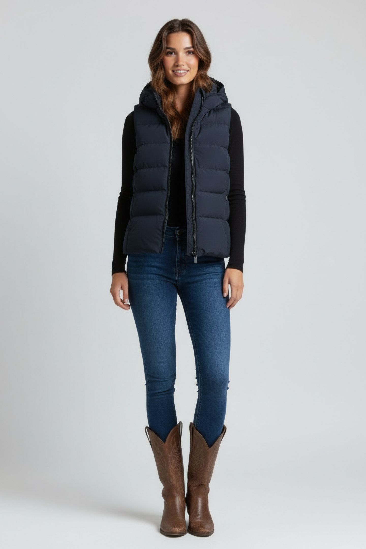 MOUNTAINALF VEST MIDNIGHT NAVY 1