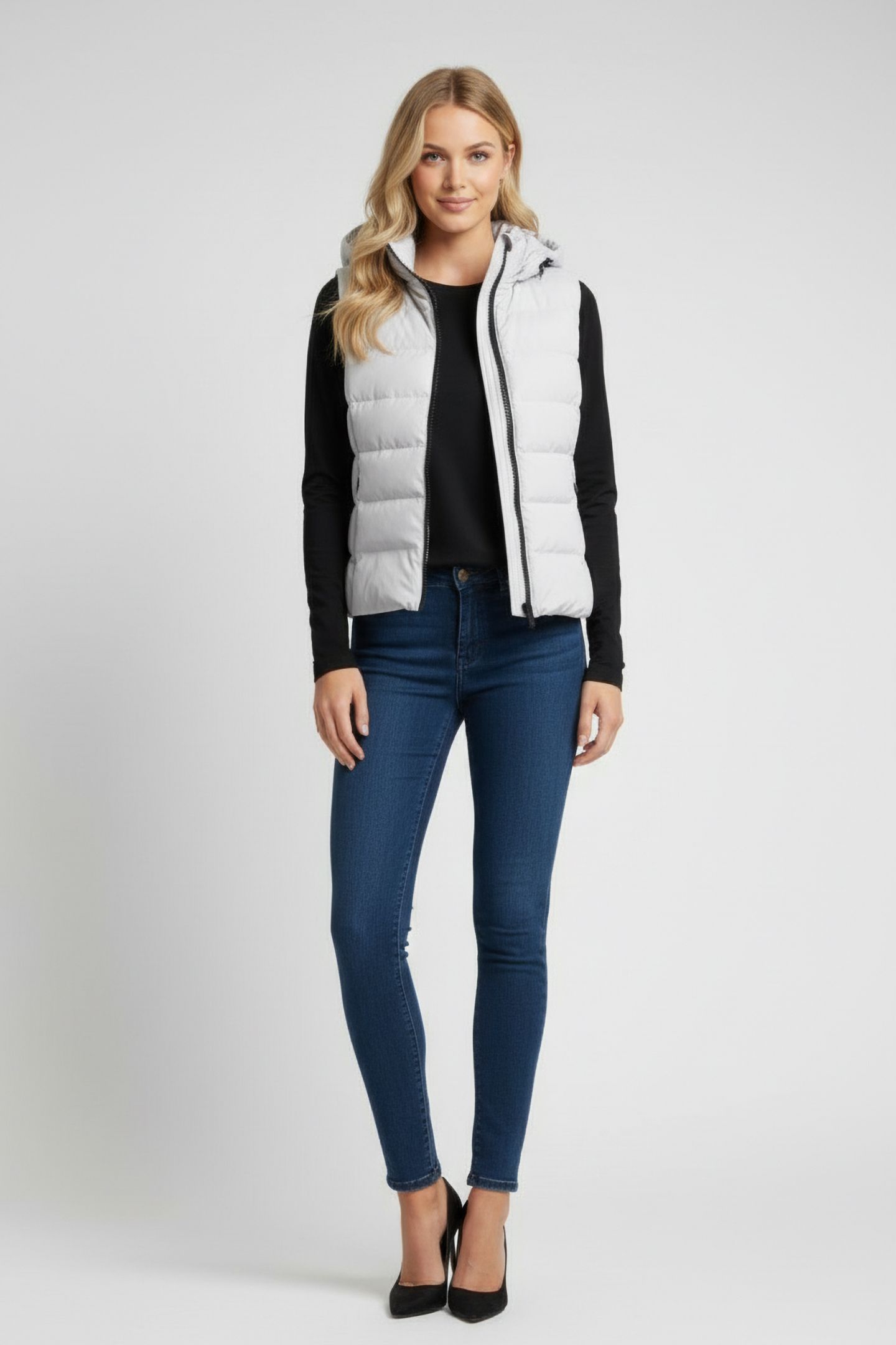 MOUNTAINALF VEST ANTARTICA 1