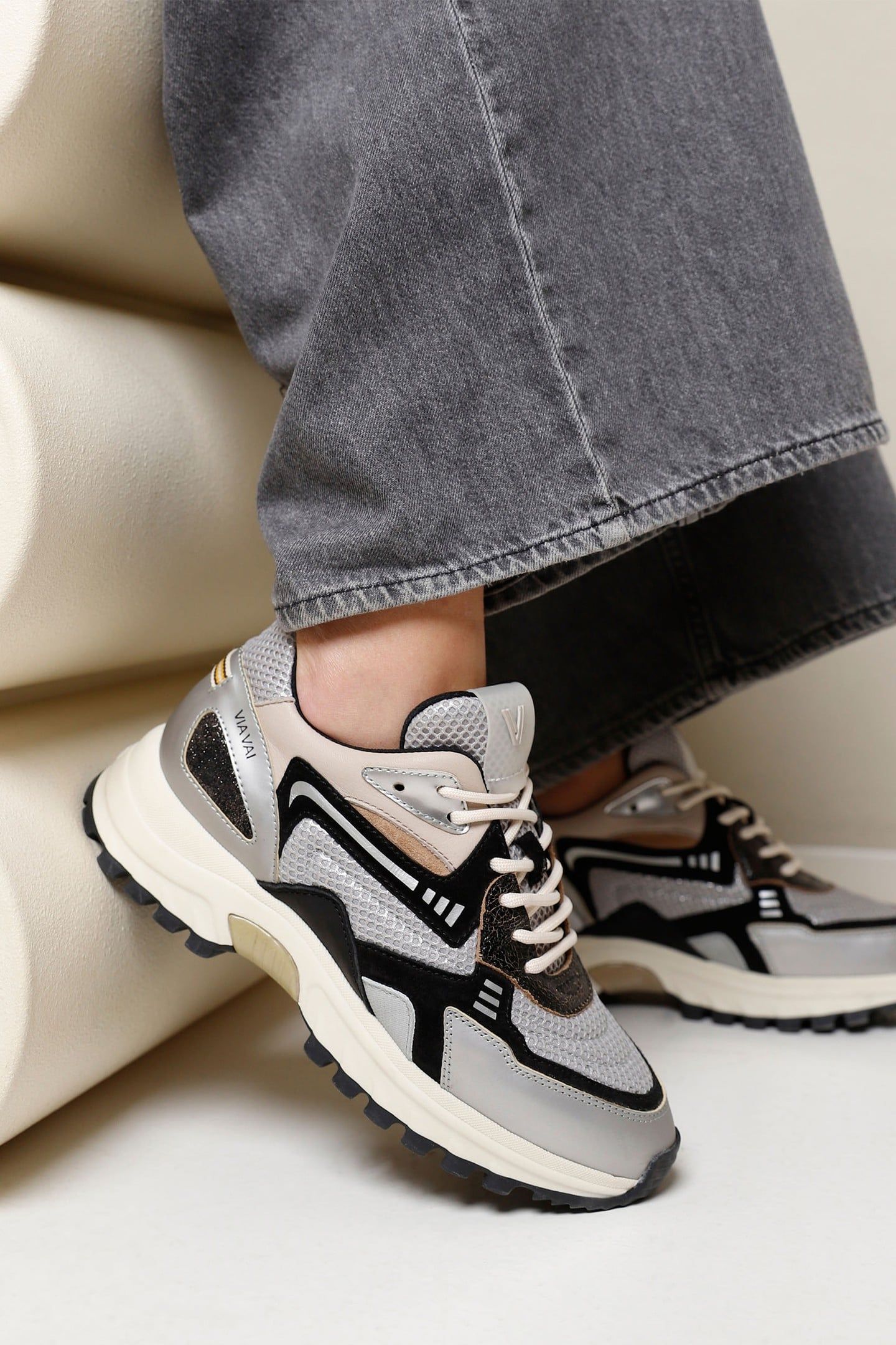 DANAE NOAH SNEAKERS GRAY 7
