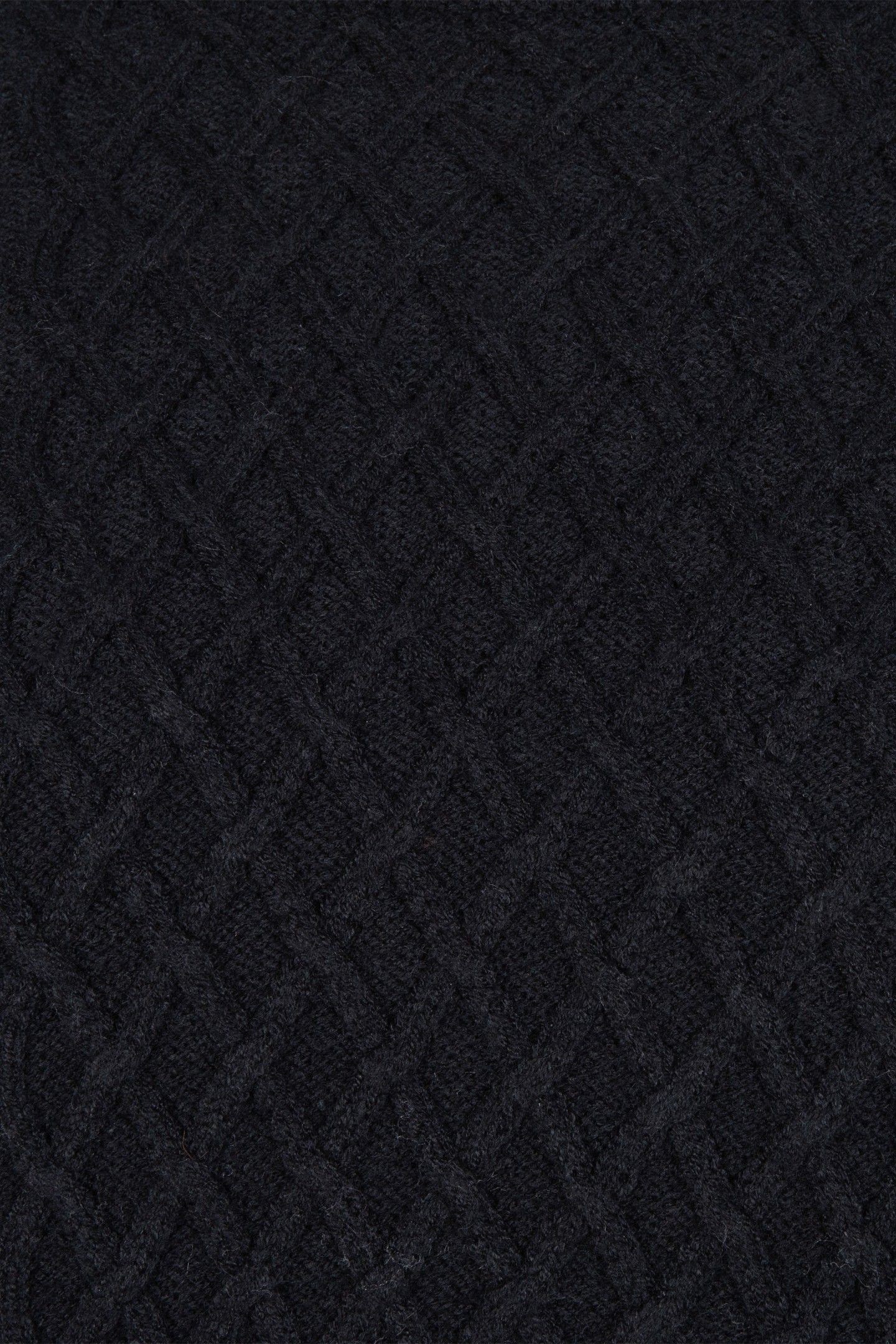 SWEATER CABLE SHORT BLACK 8