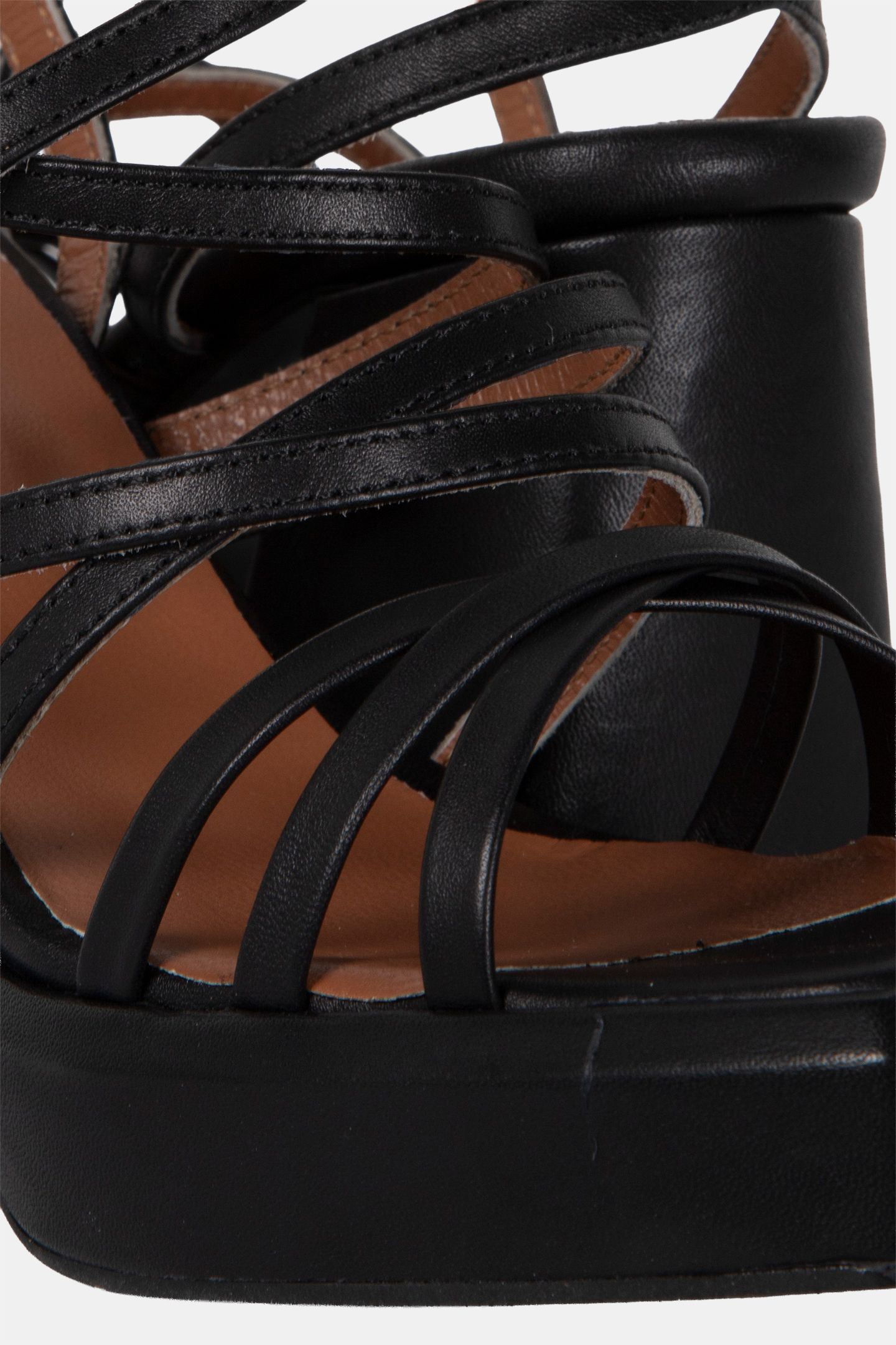 TUMBA LEER BLACK 6