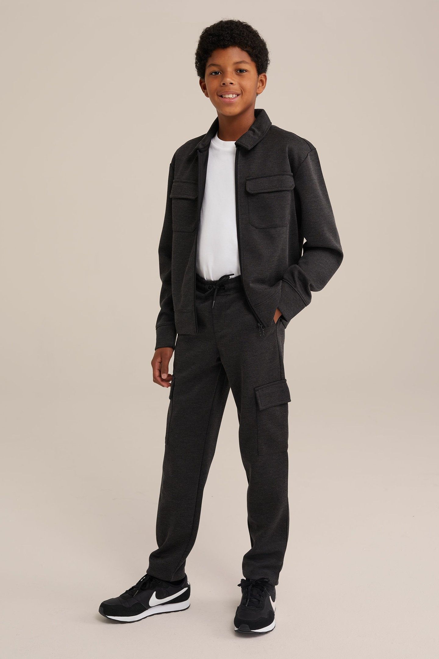 BOYS CARGO PANTS BLACK 2