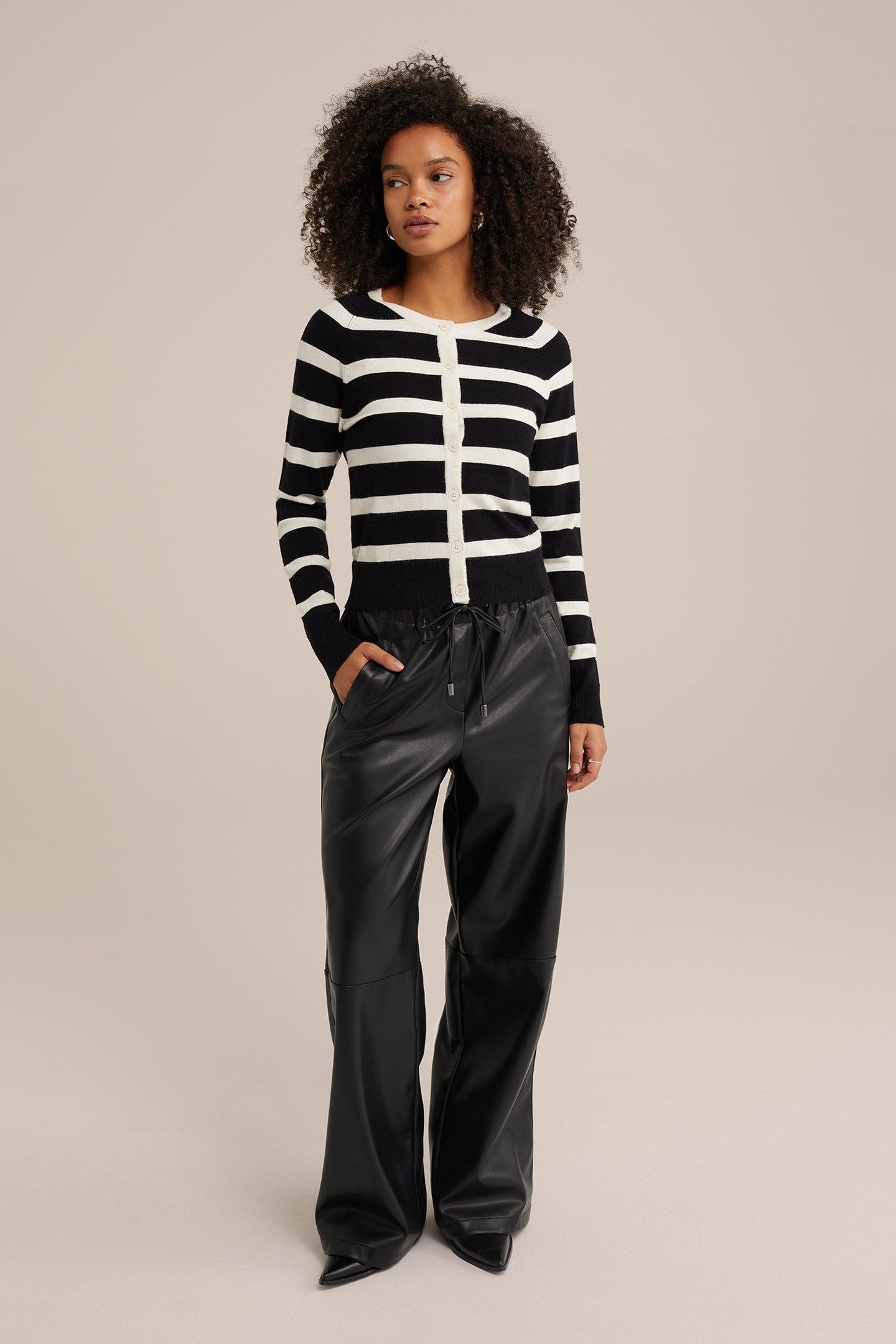 KNITTED CARDIGAN BLACK 2
