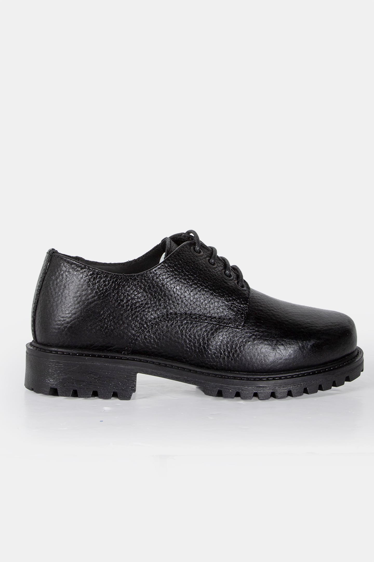 DECHASE – ZENA BLACK EMBOSSED 1