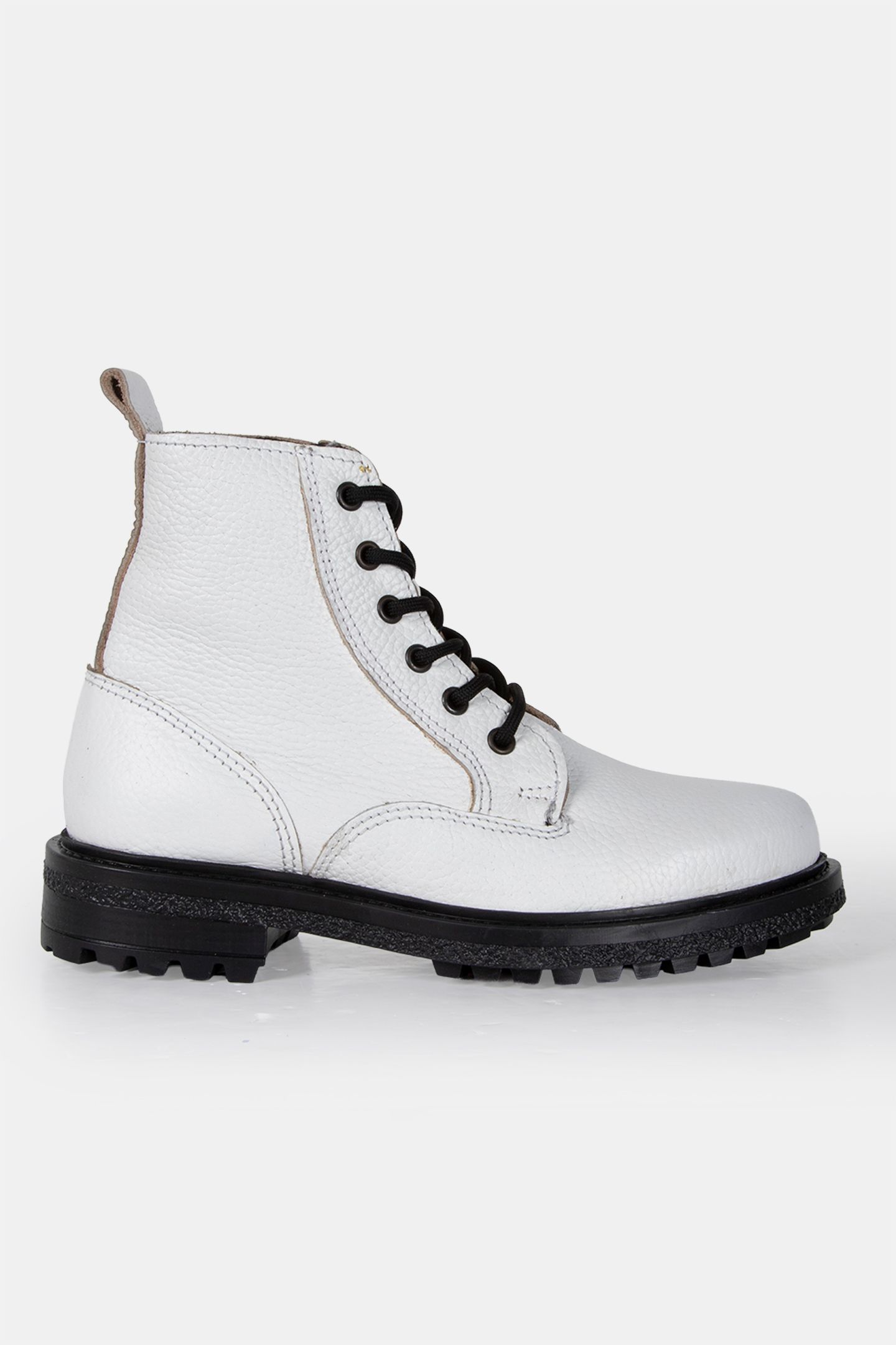 DECHASE – GUZO WHITE EMBOSSED 1