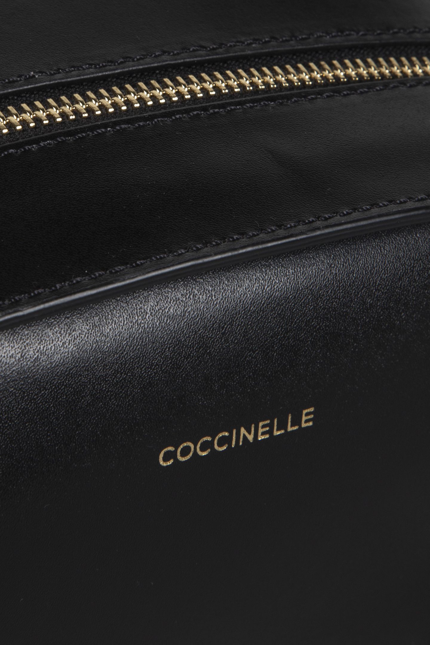 CROSS BODY CAMERA BAG IN GRAINED LEATHER IN BLACK 5