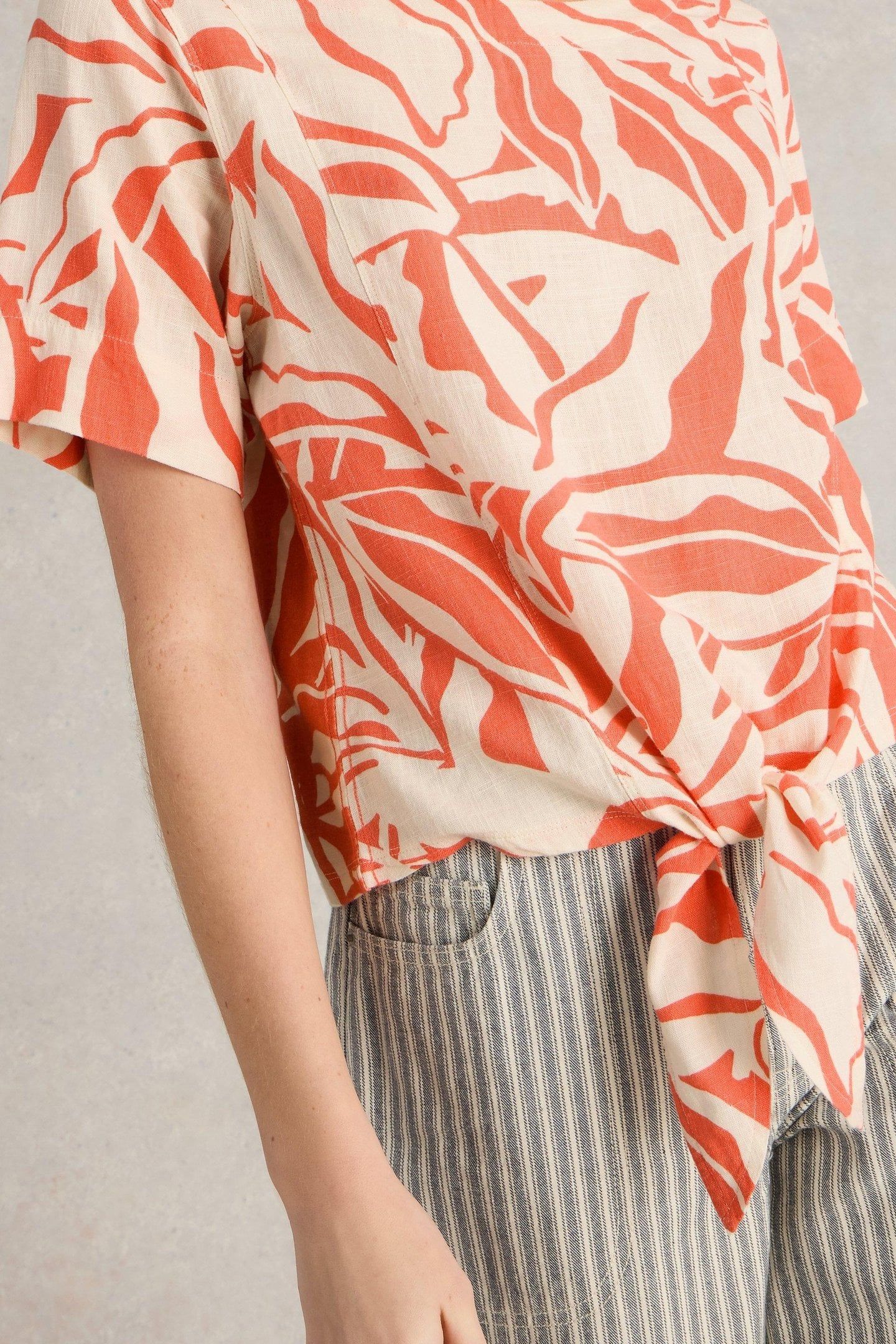 SARA TIE HEM TOP CORAL PRINT 6