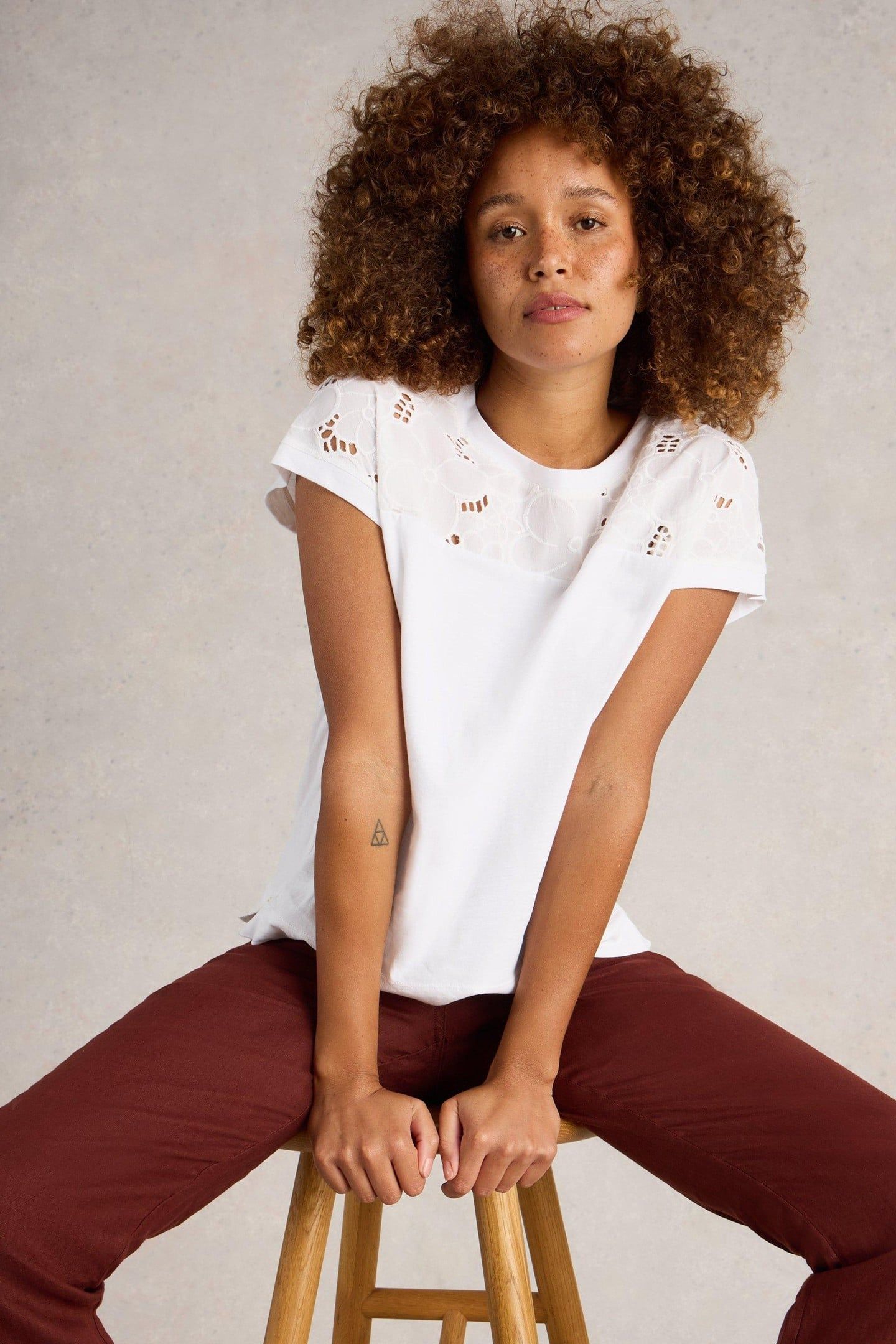 THEA BRODERIE TEE BRILLIANT WHITE 1