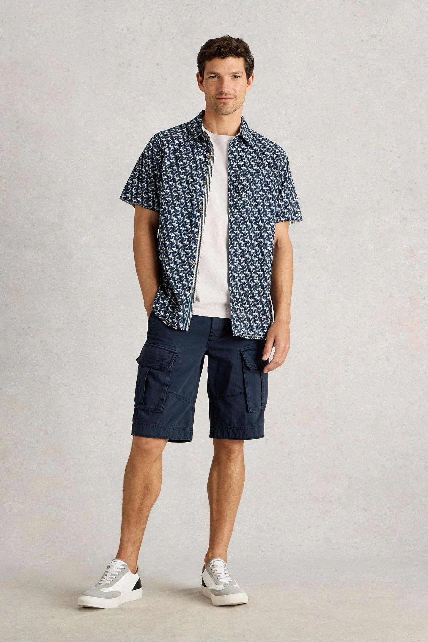 FINSBURY KOI PRINTED SHIRT NAVY PRINT 2