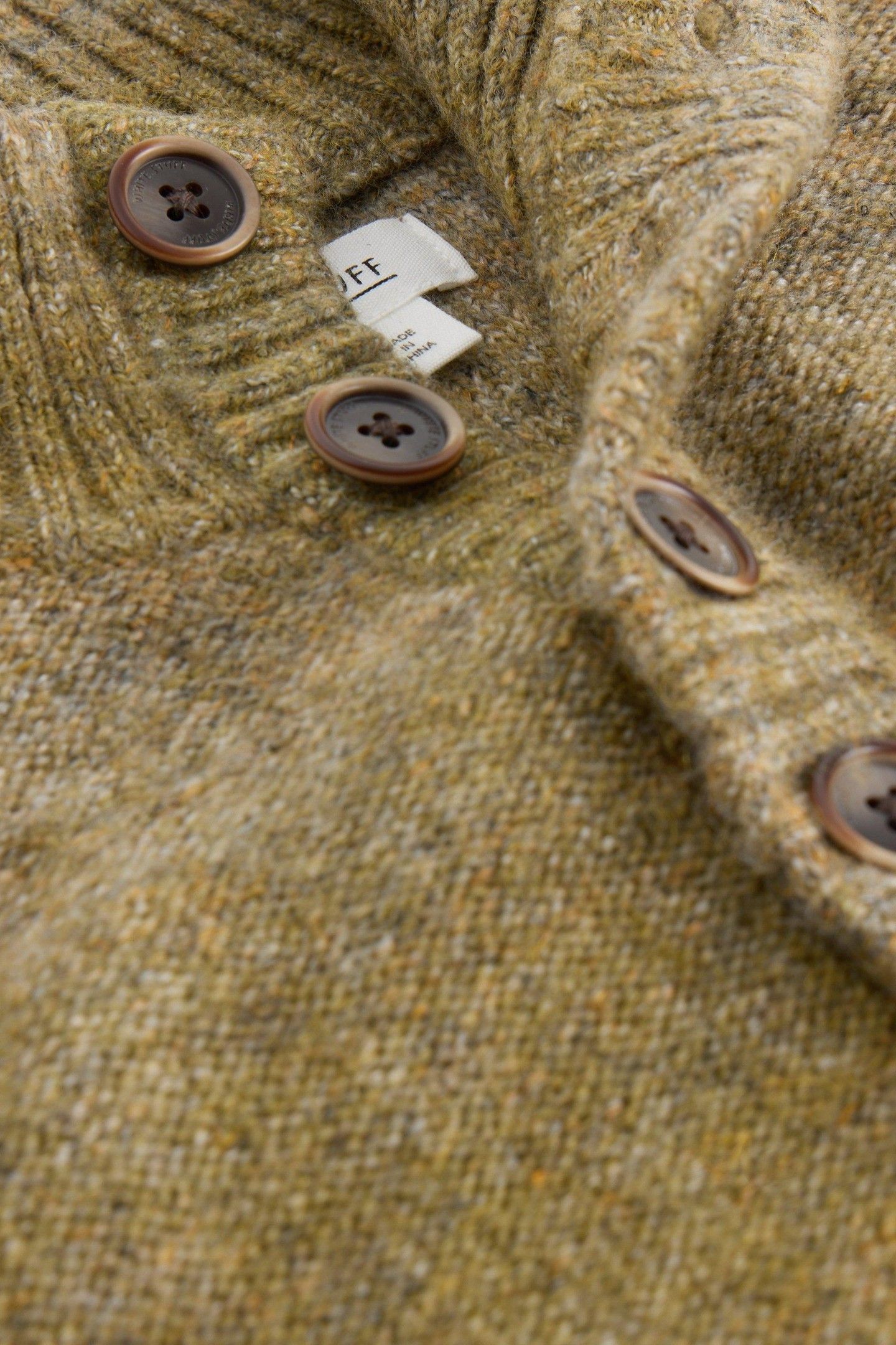 OMBRE BUTTON NECK MID GREEN 4