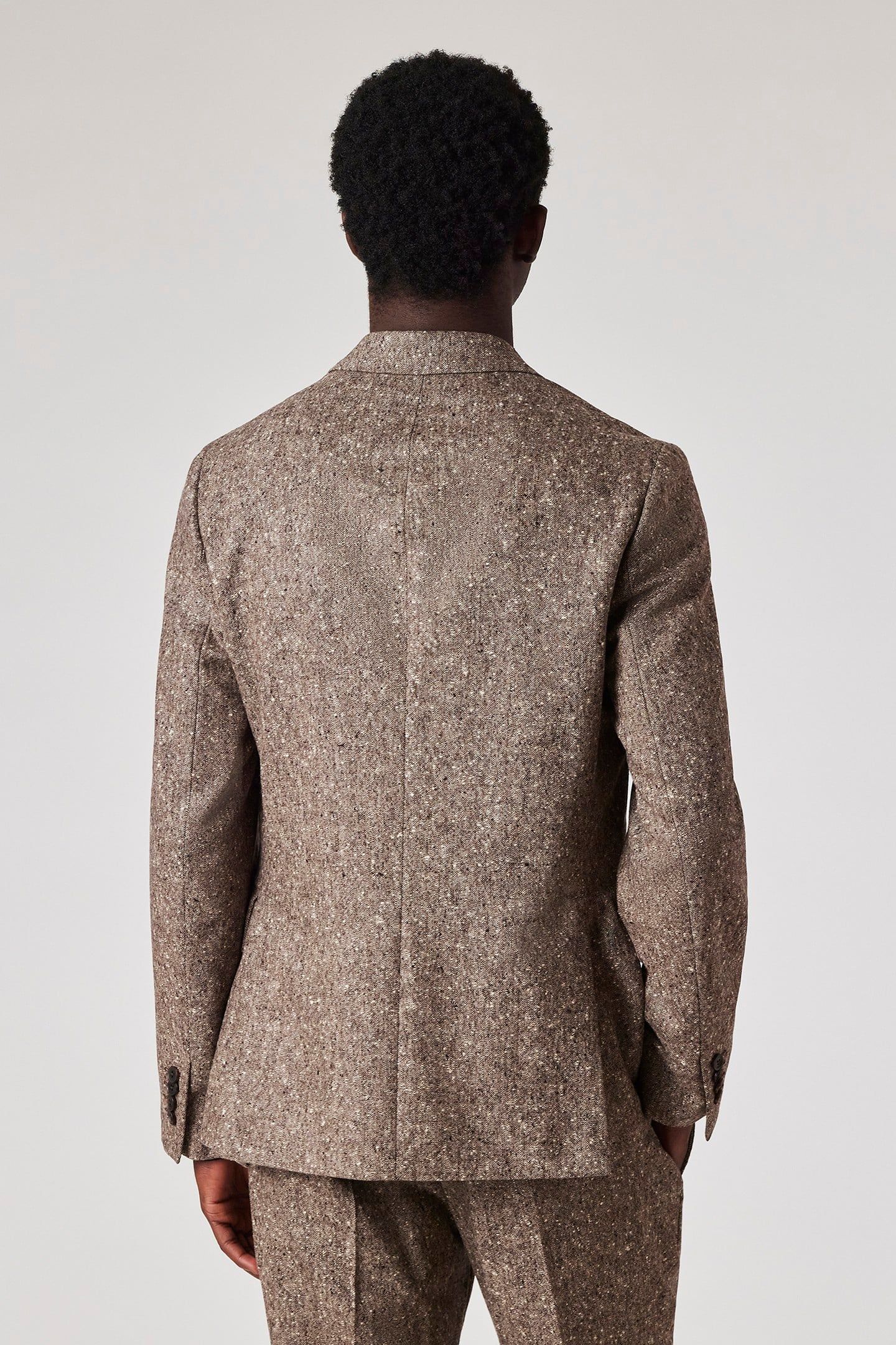 MENS 2 BUTTON JACKET HAZELNUT 2