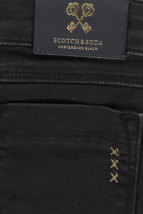 ESSENTIALS - LA MILOU - CLEAN BLACK 3