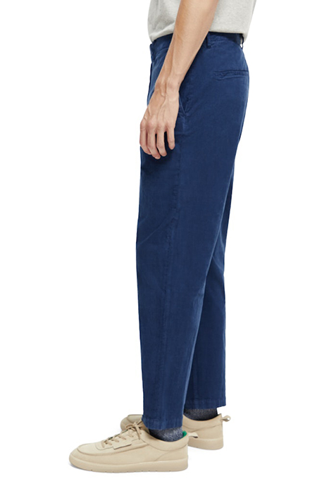 THE DRIFT - REGULAR TAPERED-FIT FINE CORDUROY CHINO MARINE 5