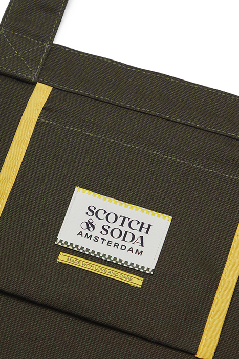 CANVAS TOTE WITH PATCHED-ON ARTWORK FIELD GREEN 5